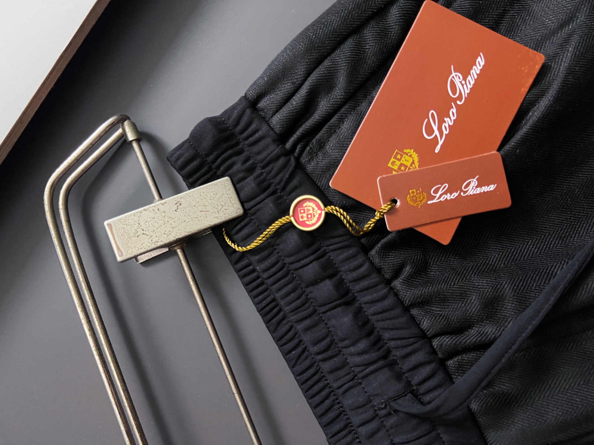 ）Loro Piana*顶级品质>26新款(天丝亚麻系列)专柜官网同步发售！辅料全部原版定制出品，贸易公司真品订单。高级