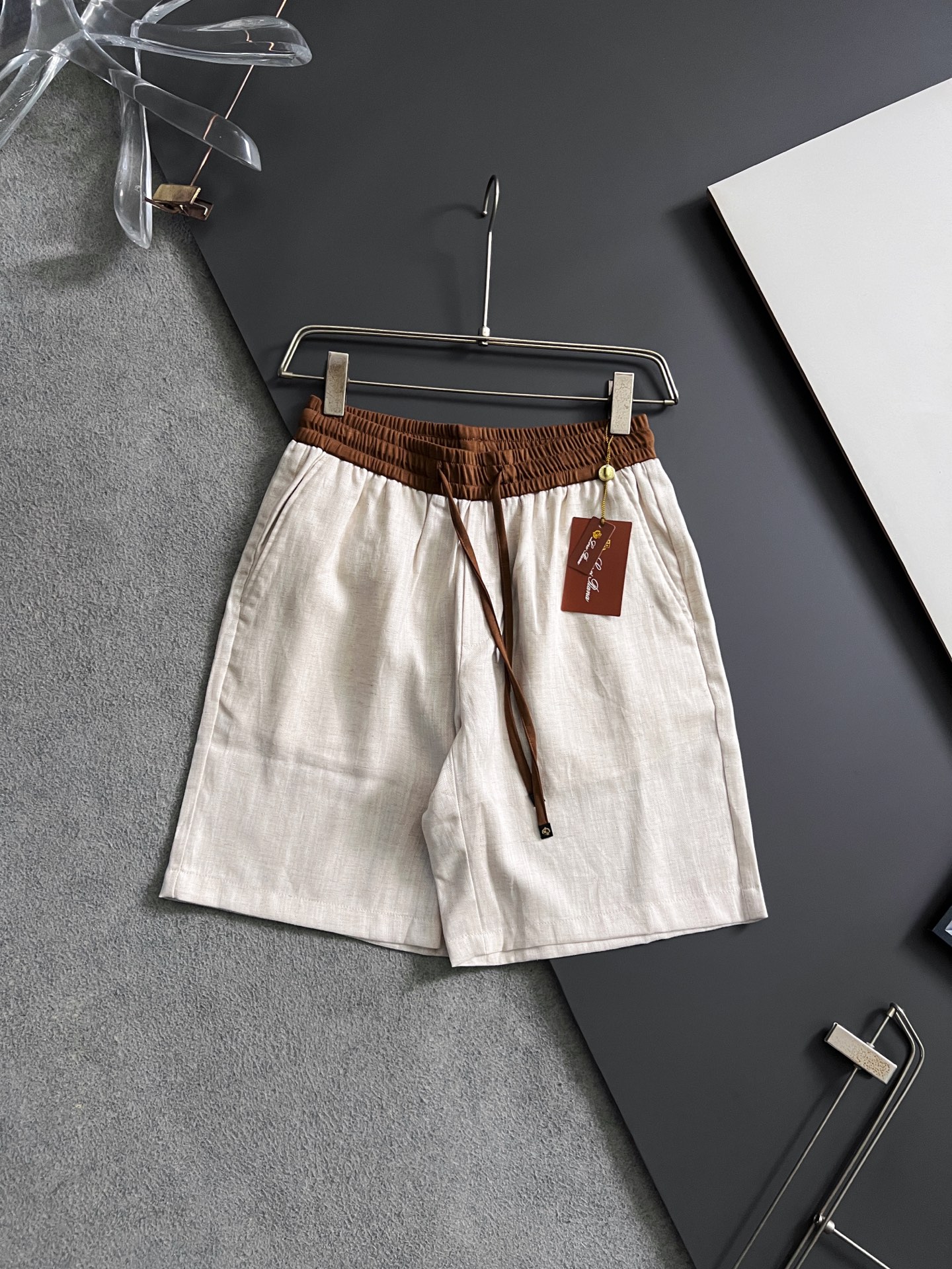)Loro Piana*顶级品质>26新款(天丝亚麻系列)专柜官网同步发售!辅料全部原版定制出品,贸易公司真品订单。高级 )Loro Piana*顶级品质>26新款(天丝亚麻系列)专柜官网同步发售!辅料全部原版定制出品,贸易公司真品订单。高级