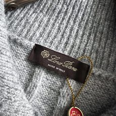 )Loro Piana*🌟高端轻商务毛衣,爆款老钱风秋冬新款针织毛衫,纯色标识条纹工艺设计!钩织标识条纹修饰,设计经典配 )Loro Piana*🌟高端轻商务毛衣,爆款老钱风秋冬新款针织毛衫,纯色标识条纹工艺设计!钩织标识条纹修饰,设计经典配