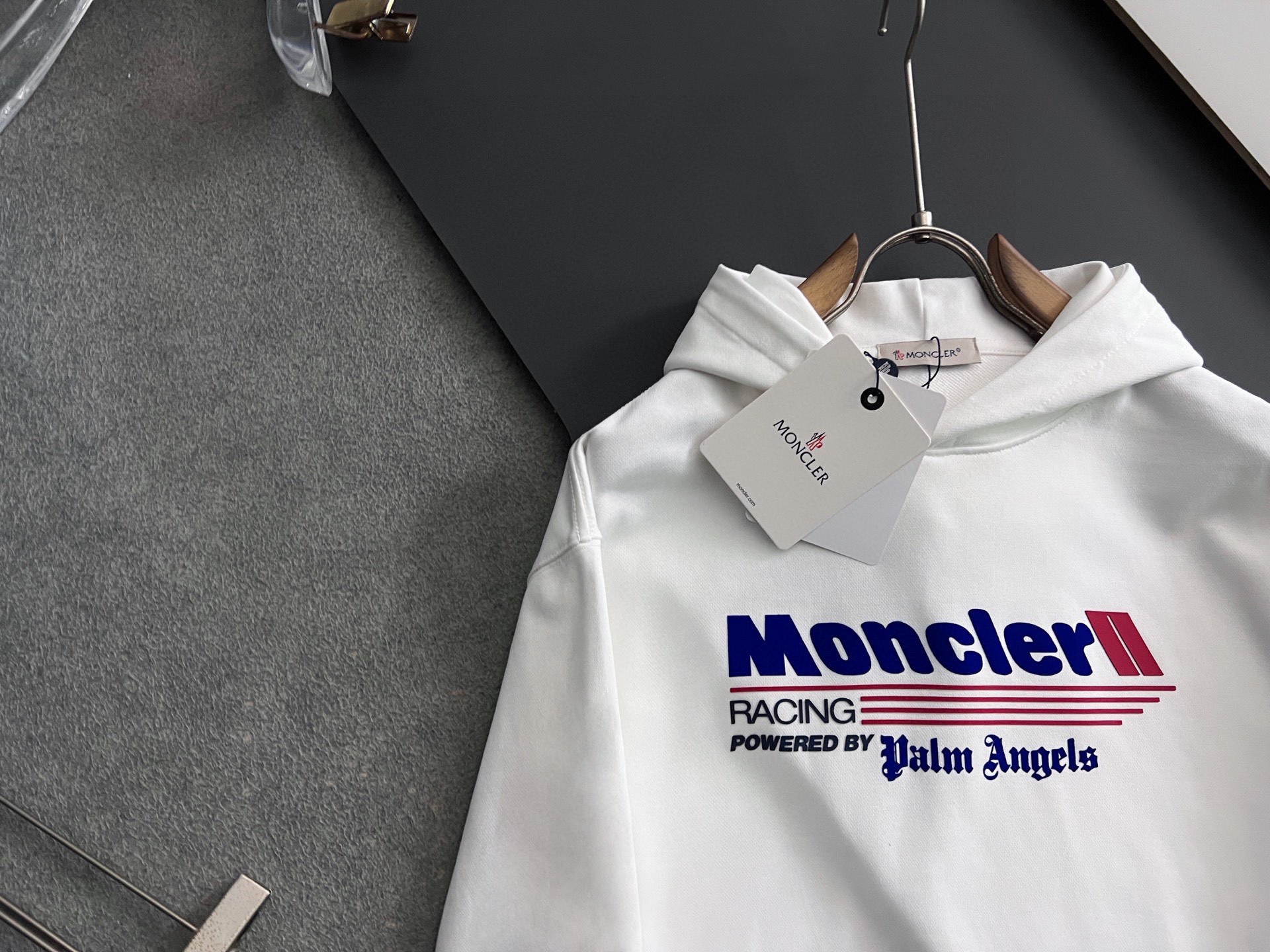 ）Moncle*🌟独家 高端定制。 15年专业卫衣，无论是面料上还是版型上都是完美越级，精美工艺圆领款，独家特制纯棉41