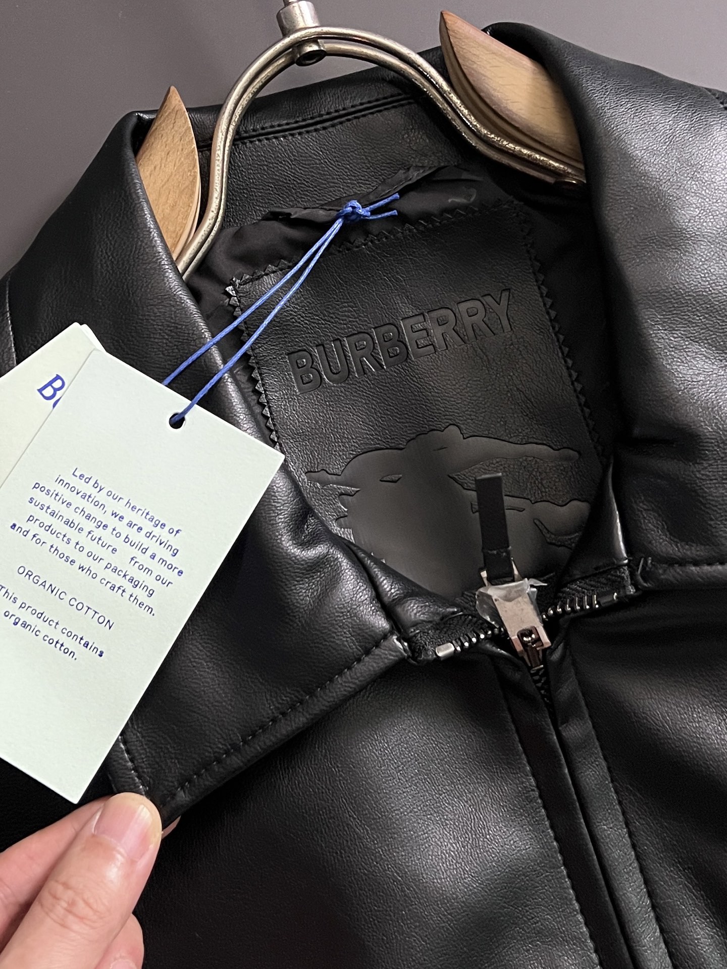 ）Bur*贸易公司洋行臻品，重磅高端产物，2026早秋新品，官网同步系列！超奢华毒物爆款！！！Bur*erry男士商务休