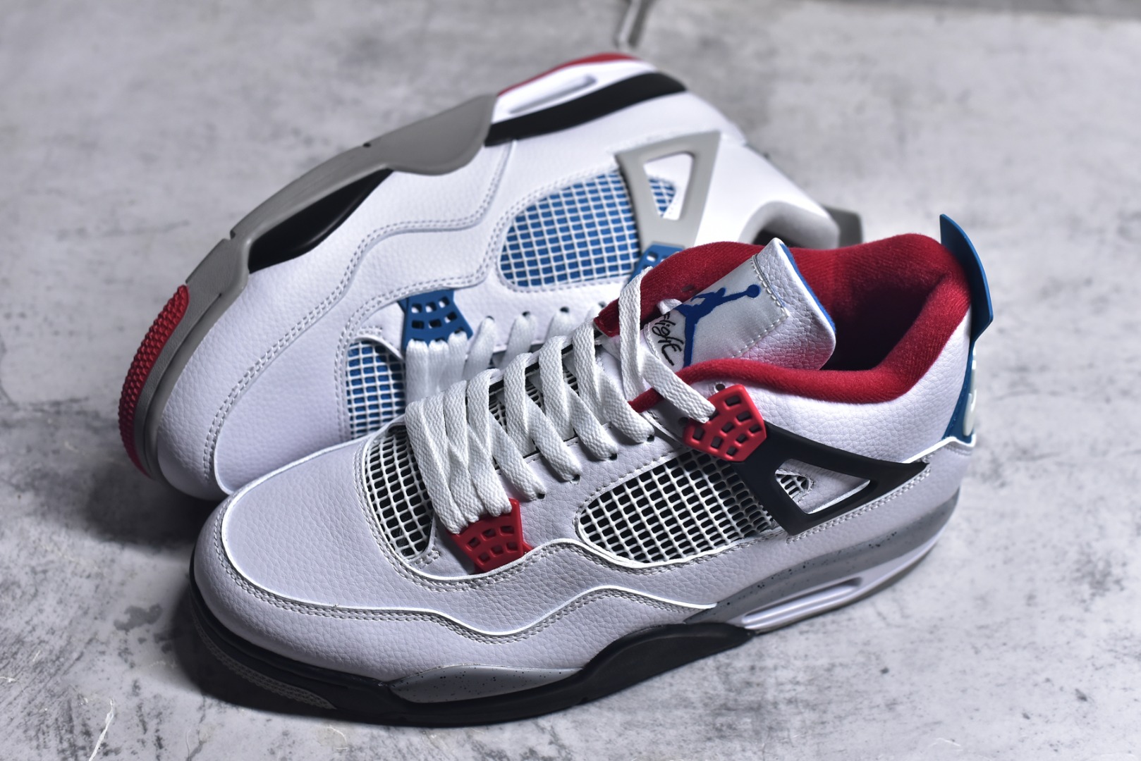 图片[7]-#Air Jordan AJ4 Retro 耗时半年巨作 全套原纸板楦头开发 调试30余版 确保原汁原味完美呈现四代版型 一比一鞋头弧度高度趴度鞋身弧度 此版本只针对中端市场 皮料材质有所更替 其他数据细节工艺流程均保持公司一致 细节品控鞋型随意秒杀市面3XX 4XX 原厂TPU网格鞋带扣 正确内里网布 菱角分明不变形无多余毛边 柔软性质感一致于原鞋 原厂织唛标 原厂飞人电绣工艺 独家绑鞋带手法 印刷中底布 四线拉帮 米色美纹纸贴合固定 进口港宝加持 后跟自然饱满 全鞋荧光划线卡点 追求极致完美 每一双都是工艺品 多重QC质检 超越公司货的品控标准 实实在在的免检产品 尺码：40 40.5 41 42 42.5 43 44 44.5 45 46 47.5-选品中心