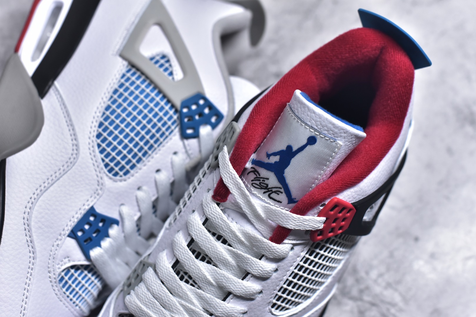 图片[9]-#Air Jordan AJ4 Retro 耗时半年巨作 全套原纸板楦头开发 调试30余版 确保原汁原味完美呈现四代版型 一比一鞋头弧度高度趴度鞋身弧度 此版本只针对中端市场 皮料材质有所更替 其他数据细节工艺流程均保持公司一致 细节品控鞋型随意秒杀市面3XX 4XX 原厂TPU网格鞋带扣 正确内里网布 菱角分明不变形无多余毛边 柔软性质感一致于原鞋 原厂织唛标 原厂飞人电绣工艺 独家绑鞋带手法 印刷中底布 四线拉帮 米色美纹纸贴合固定 进口港宝加持 后跟自然饱满 全鞋荧光划线卡点 追求极致完美 每一双都是工艺品 多重QC质检 超越公司货的品控标准 实实在在的免检产品 尺码：40 40.5 41 42 42.5 43 44 44.5 45 46 47.5-选品中心