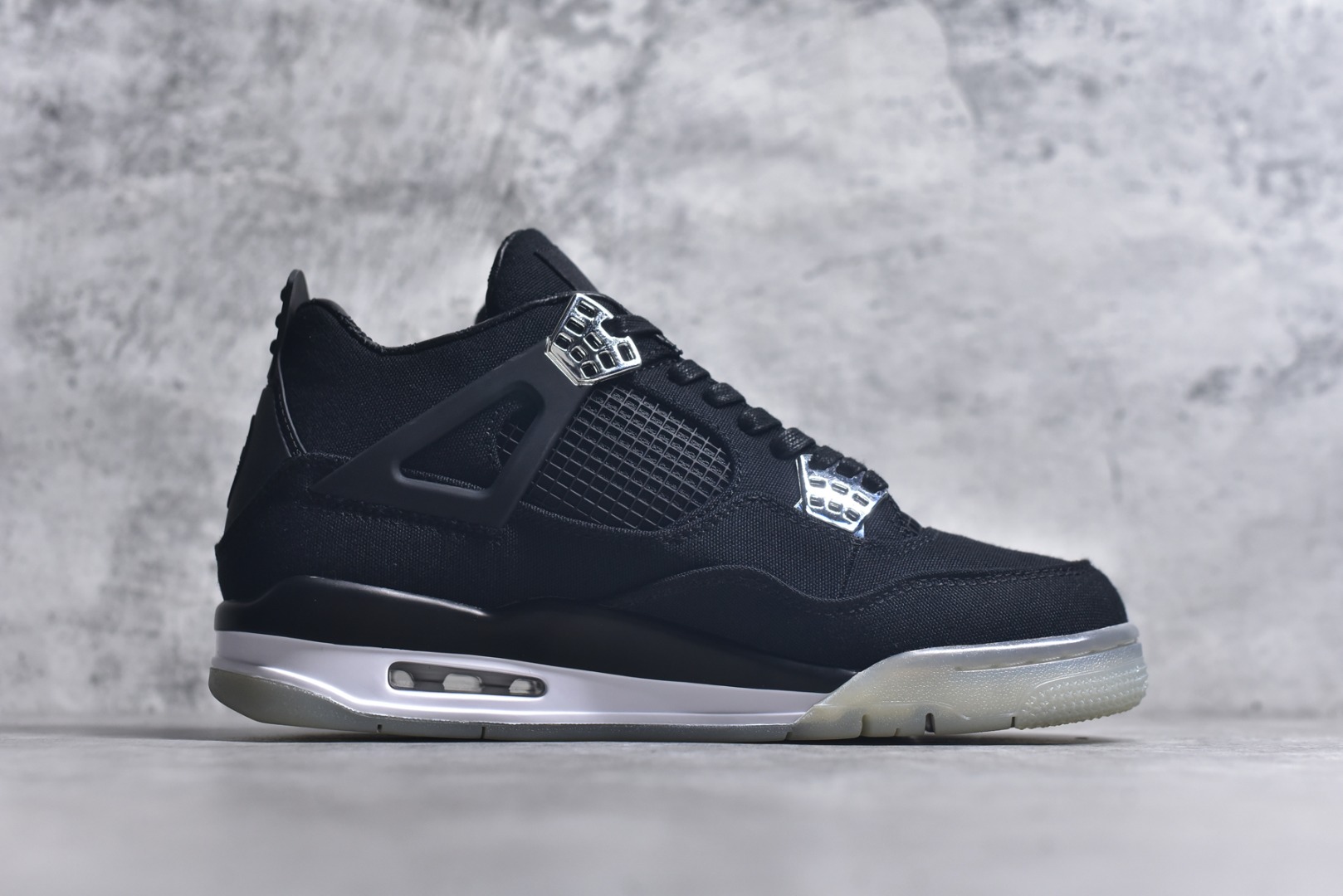 图片[3]-#Air Jordan AJ4 Retro 耗时半年巨作 全套原纸板楦头开发 调试30余版 确保原汁原味完美呈现四代版型 一比一鞋头弧度高度趴度鞋身弧度 此版本只针对中端市场 皮料材质有所更替 其他数据细节工艺流程均保持公司一致 细节品控鞋型随意秒杀市面3XX 4XX 原厂TPU网格鞋带扣 正确内里网布 菱角分明不变形无多余毛边 柔软性质感一致于原鞋 原厂织唛标 原厂飞人电绣工艺 独家绑鞋带手法 印刷中底布 四线拉帮 米色美纹纸贴合固定 进口港宝加持 后跟自然饱满 全鞋荧光划线卡点 追求极致完美 每一双都是工艺品 多重QC质检 超越公司货的品控标准 实实在在的免检产品 尺码：40 40.5 41 42 42.5 43 44 44.5 45 46 47.5-选品中心