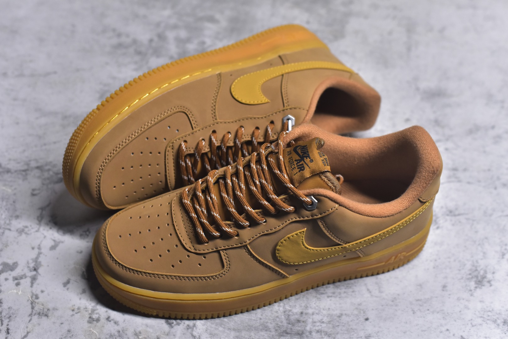 图片[7]-#NK Air Force 1 Low 07 LV8 \”Wheat Flax\” 空军一号低帮 小麦色 CJ9179-200 奥莱zp订单 直播间399 499一样的东西 帮你省钱 柔软、弹性十足的缓震性能和出色的中底设计 横跨复古与现代的外型结合 造就出风靡全球三十多年的Force 1 直到今天还深受青睐 尺码：35.5 36 36.5 37.5 38 38.5 39 40 40.5 41 42 42.5 43 44 44.5 45 46 47.5-选品中心