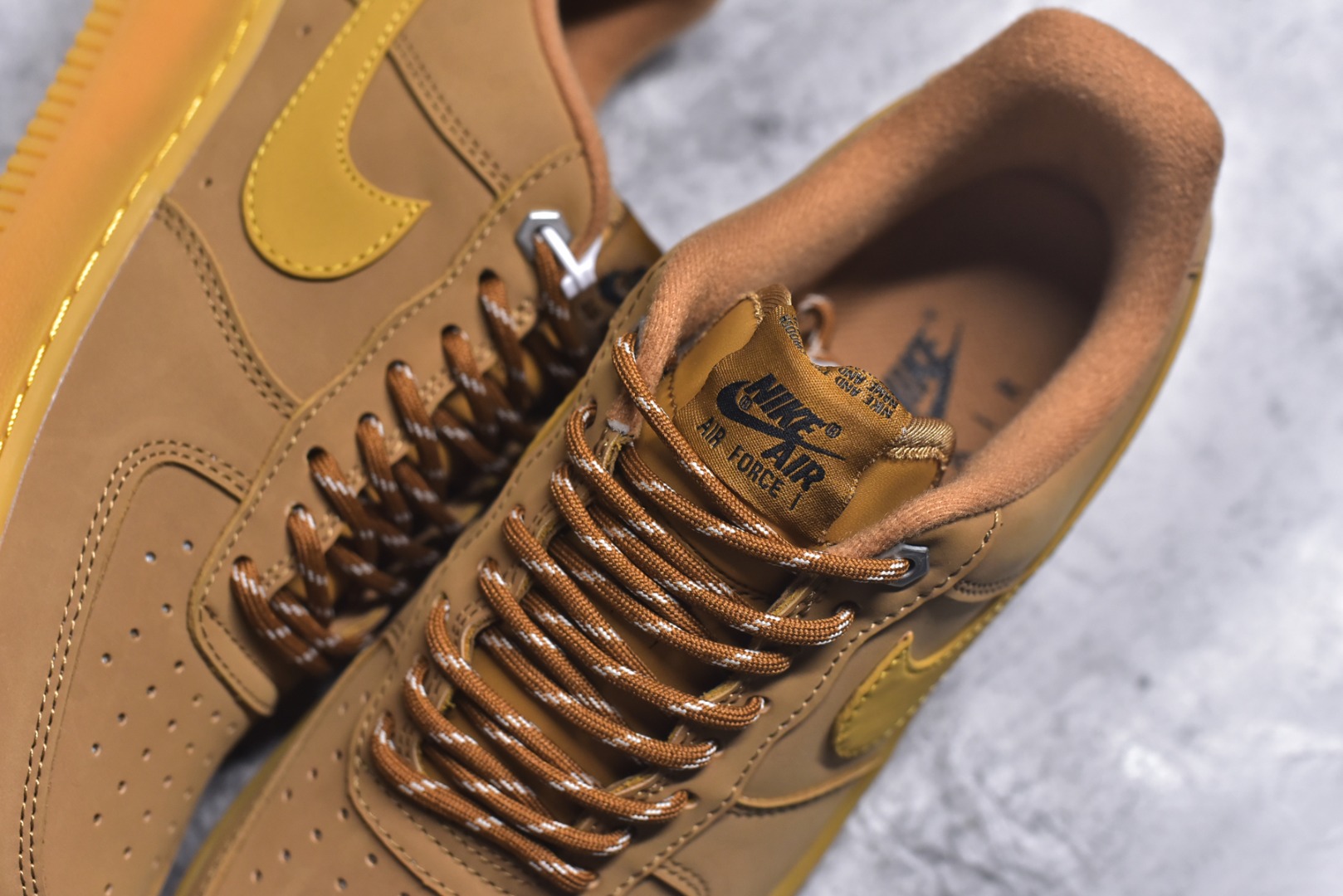 图片[9]-#NK Air Force 1 Low 07 LV8 \”Wheat Flax\” 空军一号低帮 小麦色 CJ9179-200 奥莱zp订单 直播间399 499一样的东西 帮你省钱 柔软、弹性十足的缓震性能和出色的中底设计 横跨复古与现代的外型结合 造就出风靡全球三十多年的Force 1 直到今天还深受青睐 尺码：35.5 36 36.5 37.5 38 38.5 39 40 40.5 41 42 42.5 43 44 44.5 45 46 47.5-选品中心