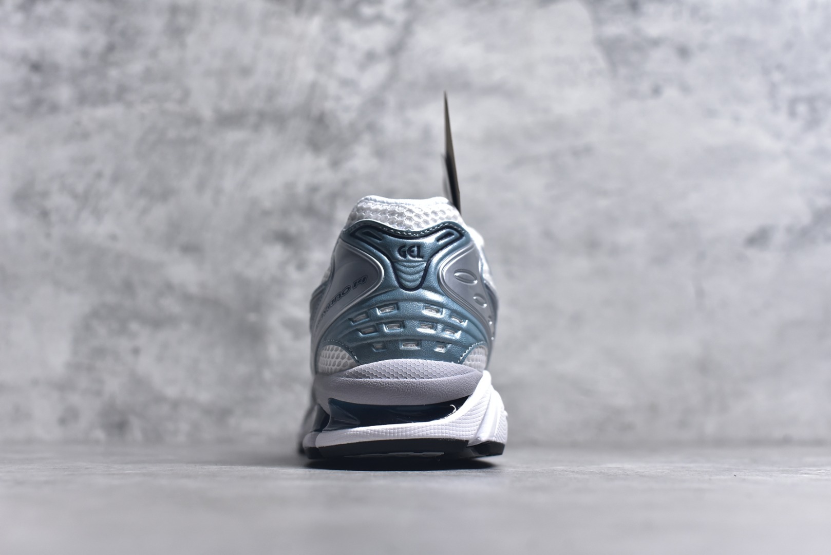 图片[5]-#Asics Gel-Kayano K14 亚瑟士系列复古舒适织物合成革减震防滑耐磨低帮休闲跑步鞋 市场顶级版本 原装纸板楦头开发 独家私模五层组合大底 原厂定制缓震硅胶加持 原盒原配 官方四联吊牌 一比一同步原鞋工艺和用料 鞋面原厂“三明治”多层网布 区别其他同价版本 鞋垫采用原厂OrthoLite欧索莱材质 非普通海玻璃鞋垫 后跟一样采用了GEL缓震胶 整体系列设计非常的科技感 锻炼跑步的同时让你一样时尚百搭 尺码：36 37 37.5 38 39 39.5 40 40.5 41.5 42 42.5 43.5 44 44.5 45 46-选品中心