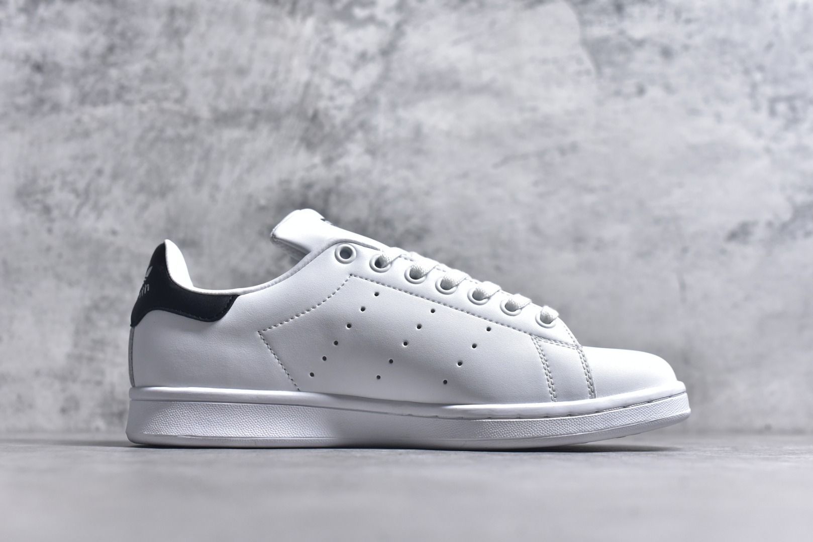 图片[3]-#AD Stan Smith 三叶草史密斯 男女中性运动鞋休闲鞋板鞋 M20325 尺码：36 36.5 37 38 38.5 39 40 40.5 41 42 42.5 43 44-选品中心