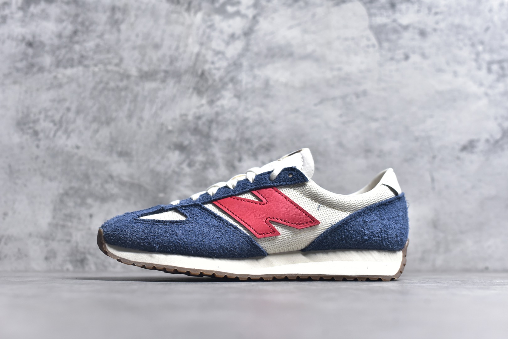 #New Balance U471AK NB新百伦织物牛剖层革春夏薄底鞋防滑耐磨平衡轻便低帮生活休闲鞋 原档数据独立私模大底 唯一正确三层组合大底 特高弹切片加持 百分百还原原鞋脚感 NB市场最强产物 防伪原标全套原楦原纸板原厂数据开发 全鞋电脑针车加持 原厂网布 原装进口头层翻毛皮料正确绒感卡色 正确中底拉帮中底网布细节 匠心打造 耗时两个月开发完成 工艺极其复杂难度可想而知 高端零售专供产物 尺码：36 37 37.5 38 38.5 39.5 40 40.5 41.5 42 42.5 43 44 44.5 45 45.5 46.5 47-选品中心