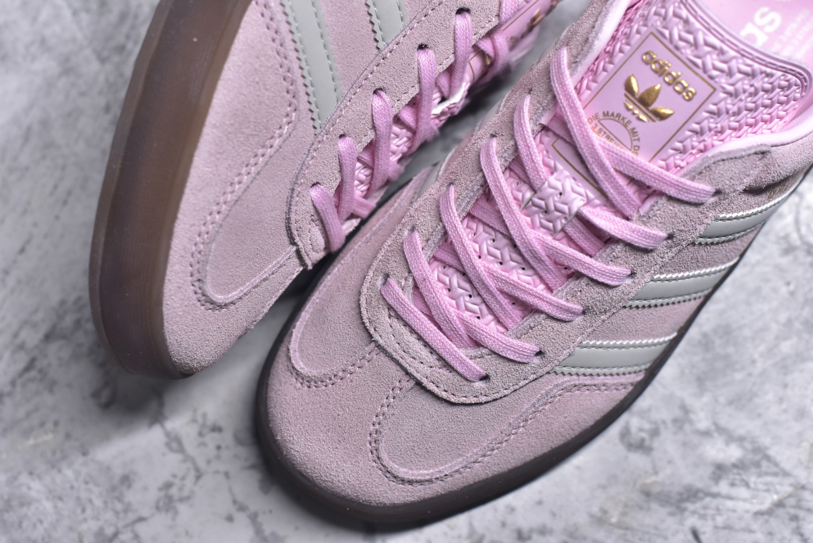 图片[8]-#AD Gazelle Indoor Trainers 羚羊内训系列低帮复古百搭休闲运动德训风板鞋 JI2716 90年代经典的复刻版！自60年代以足球训练鞋面世以来,Gazelle就以其经典设计席卷全球。1991年版本的复刻,再造经典Gazelle。采用皮革打造,搭配浊色细节,让这款经典更加简约。尺码：36-40-选品中心