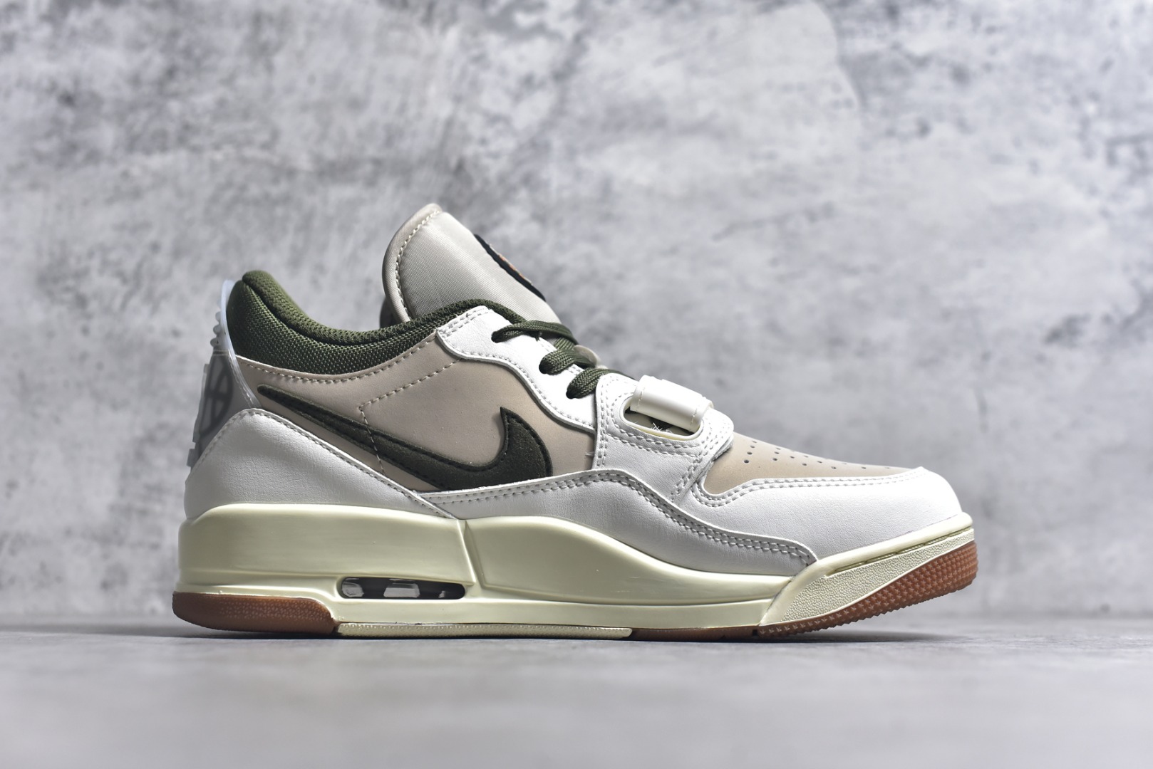 图片[3]-#Nike Air Jordan Legacy 312 Low “奶白橄榄绿东单”乔丹最强三合一混合版 原厂私磨 原厂纸板 原厂盒装 完美走线 进口头层皮 致力打造精致。IB8856 121 尺码：36-47（半）-选品中心