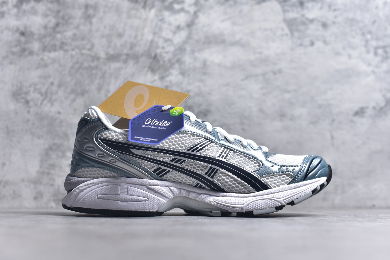 图片[3]-#Asics Gel-Kayano K14 亚瑟士系列复古舒适织物合成革减震防滑耐磨低帮休闲跑步鞋 市场顶级版本 原装纸板楦头开发 独家私模五层组合大底 原厂定制缓震硅胶加持 原盒原配 官方四联吊牌 一比一同步原鞋工艺和用料 鞋面原厂“三明治”多层网布 区别其他同价版本 鞋垫采用原厂OrthoLite欧索莱材质 非普通海玻璃鞋垫 后跟一样采用了GEL缓震胶 整体系列设计非常的科技感 锻炼跑步的同时让你一样时尚百搭 尺码：36 37 37.5 38 39 39.5 40 40.5 41.5 42 42.5 43.5 44 44.5 45 46-选品中心