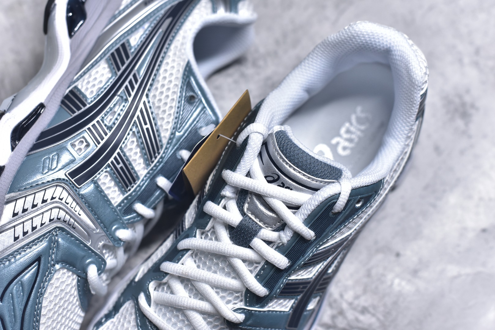 图片[9]-#Asics Gel-Kayano K14 亚瑟士系列复古舒适织物合成革减震防滑耐磨低帮休闲跑步鞋 市场顶级版本 原装纸板楦头开发 独家私模五层组合大底 原厂定制缓震硅胶加持 原盒原配 官方四联吊牌 一比一同步原鞋工艺和用料 鞋面原厂“三明治”多层网布 区别其他同价版本 鞋垫采用原厂OrthoLite欧索莱材质 非普通海玻璃鞋垫 后跟一样采用了GEL缓震胶 整体系列设计非常的科技感 锻炼跑步的同时让你一样时尚百搭 尺码：36 37 37.5 38 39 39.5 40 40.5 41.5 42 42.5 43.5 44 44.5 45 46-选品中心