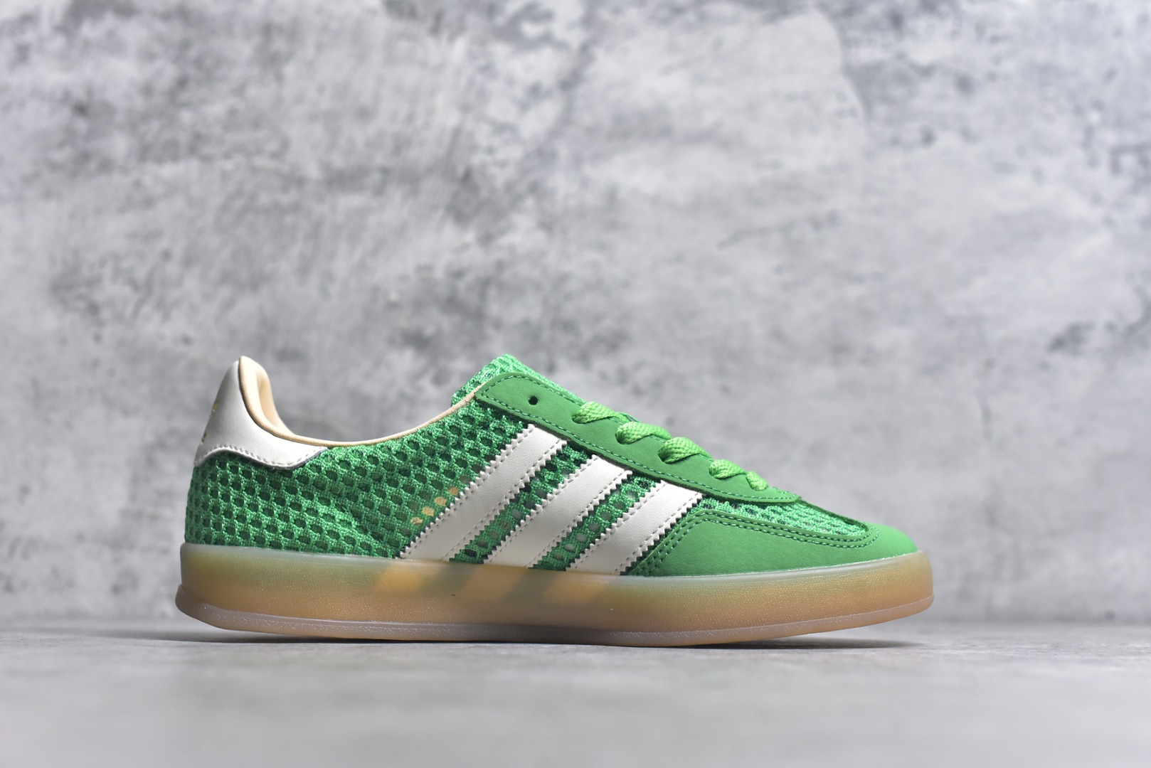 图片[3]-#AD Gazelle Indoor Trainers 羚羊内训系列低帮复古百搭休闲运动德训风板鞋 JH5417 90年代经典的复刻版！自60年代以足球训练鞋面世以来,Gazelle就以其经典设计席卷全球。1991年版本的复刻,再造经典Gazelle。采用皮革打造,搭配浊色细节,让这款经典更加简约。尺码：35.5-45-选品中心