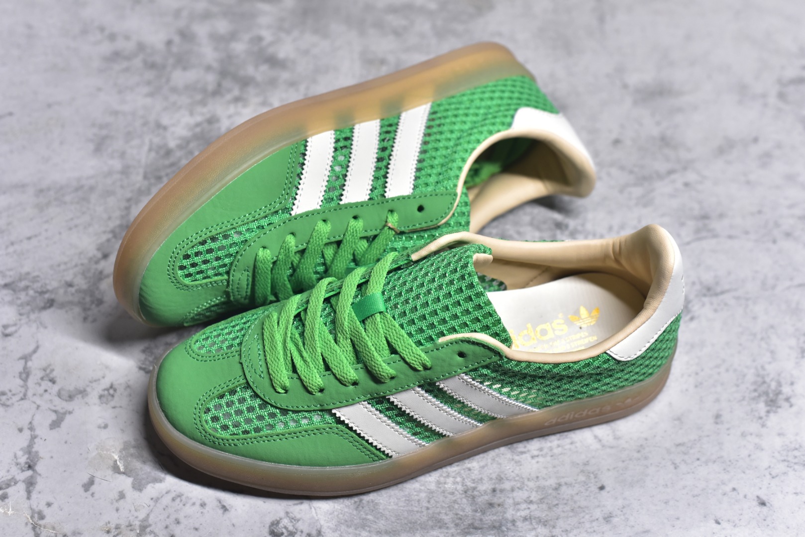 图片[7]-#AD Gazelle Indoor Trainers 羚羊内训系列低帮复古百搭休闲运动德训风板鞋 JH5417 90年代经典的复刻版！自60年代以足球训练鞋面世以来,Gazelle就以其经典设计席卷全球。1991年版本的复刻,再造经典Gazelle。采用皮革打造,搭配浊色细节,让这款经典更加简约。尺码：35.5-45-选品中心