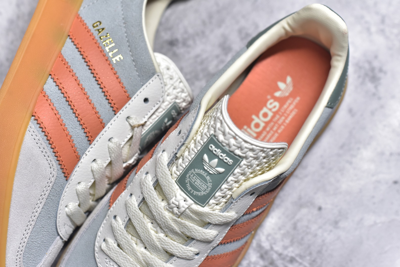 图片[9]-#AD Gazelle Indoor Trainers 羚羊内训系列低帮复古百搭休闲运动德训风板鞋 JQ0011 90年代经典的复刻版！自60年代以足球训练鞋面世以来,Gazelle就以其经典设计席卷全球。1991年版本的复刻,再造经典Gazelle。采用皮革打造,搭配浊色细节,让这款经典更加简约。尺码：35.5-45-选品中心