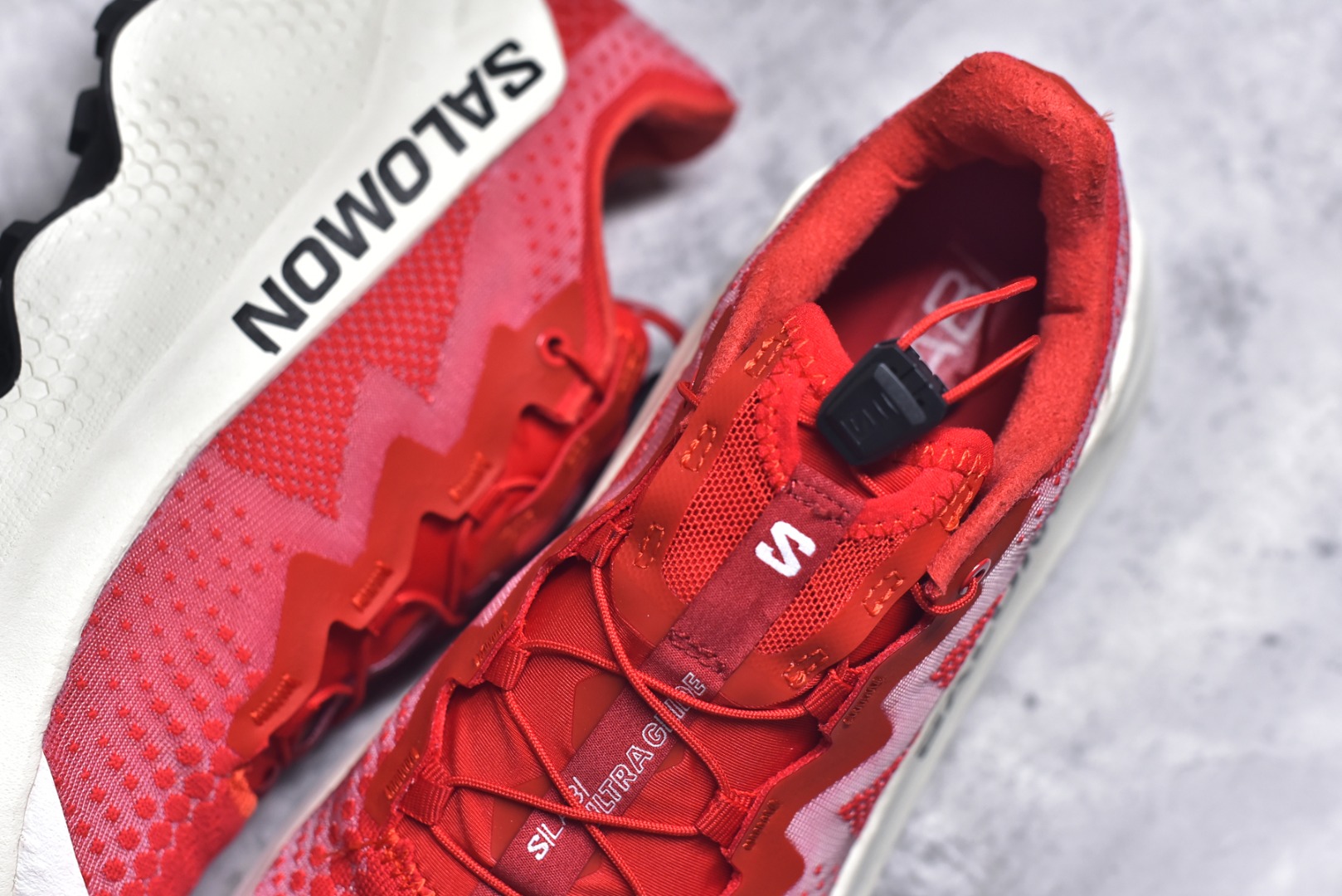 图片[9]-#SALOMON萨洛蒙 S/LAB ULTRA Glide 柔软舒适防滑耐磨 低帮跑步鞋 SALOMON诞生于1947年的法国阿尔卑斯山区，全球知名的户外运动品牌。一直致力于推动滑雪、越野跑等山地运动的发展及产品的进步。其产品设计致力于追求创新和发掘产品的性能极限，帮助喜欢自由的人在山地间不断挑战自我 尺码：36 36.5 37.5 38 38.5 39 40 40.5 41 42 42.5 43 44 44.5 45 46.5-选品中心