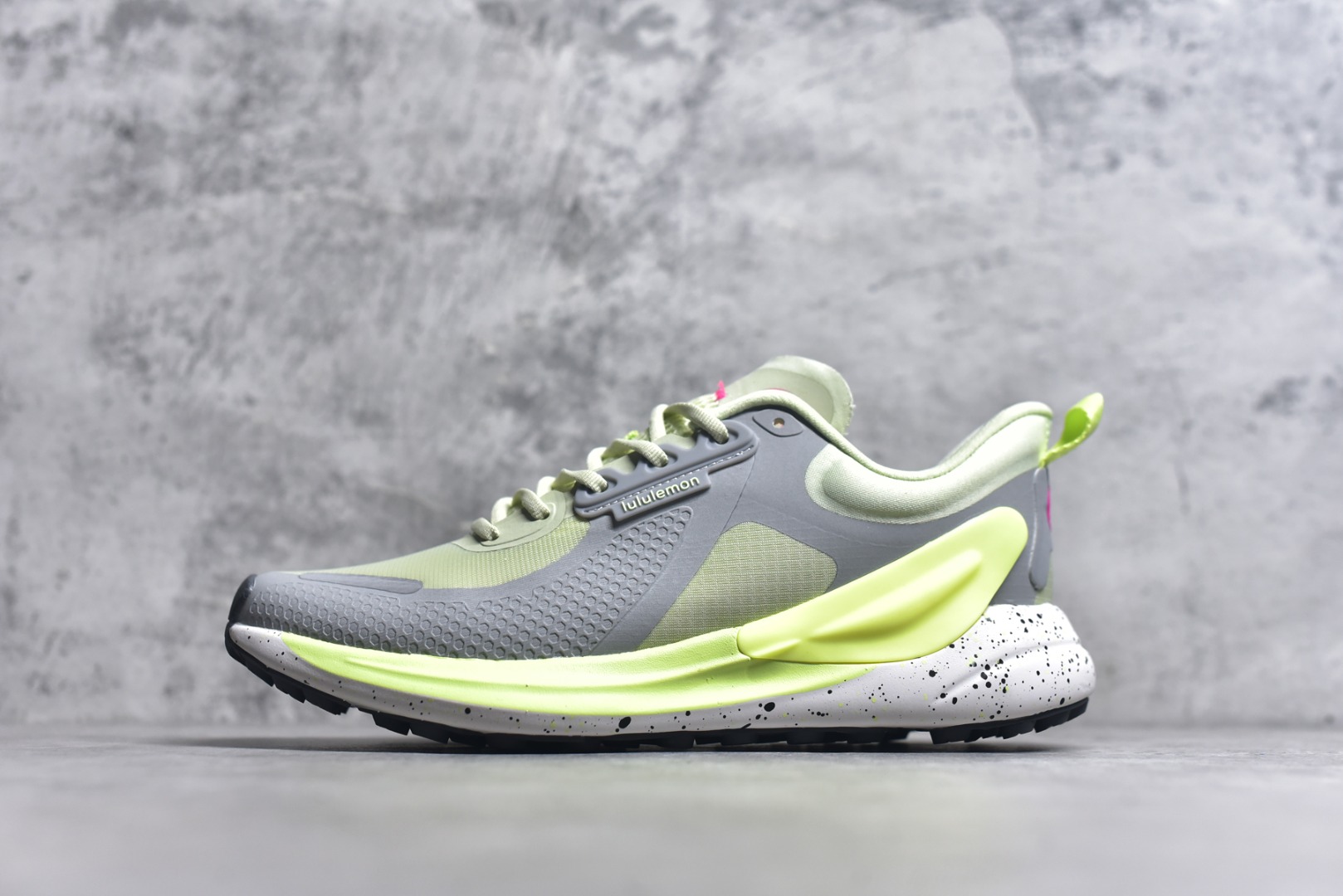 #Lululemon 露露 W BLISSFEEL TRAIL RUN 露珠绿 男女鞋 36 36.5 37 38 38.5 39 40 40.5 41 42 42.5 43 43.5 44-选品中心