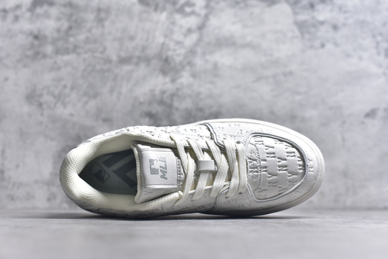图片[4]-#NY MLB Bigball Chunky Embo Monogram2011 纽约洋基队 增高厚底休闲跑鞋 3ASXE015N 尺码：35 36 36.5 37.5 38 38.5 39 40 40.5 41 42 42.5 43 44 44.5 45-选品中心