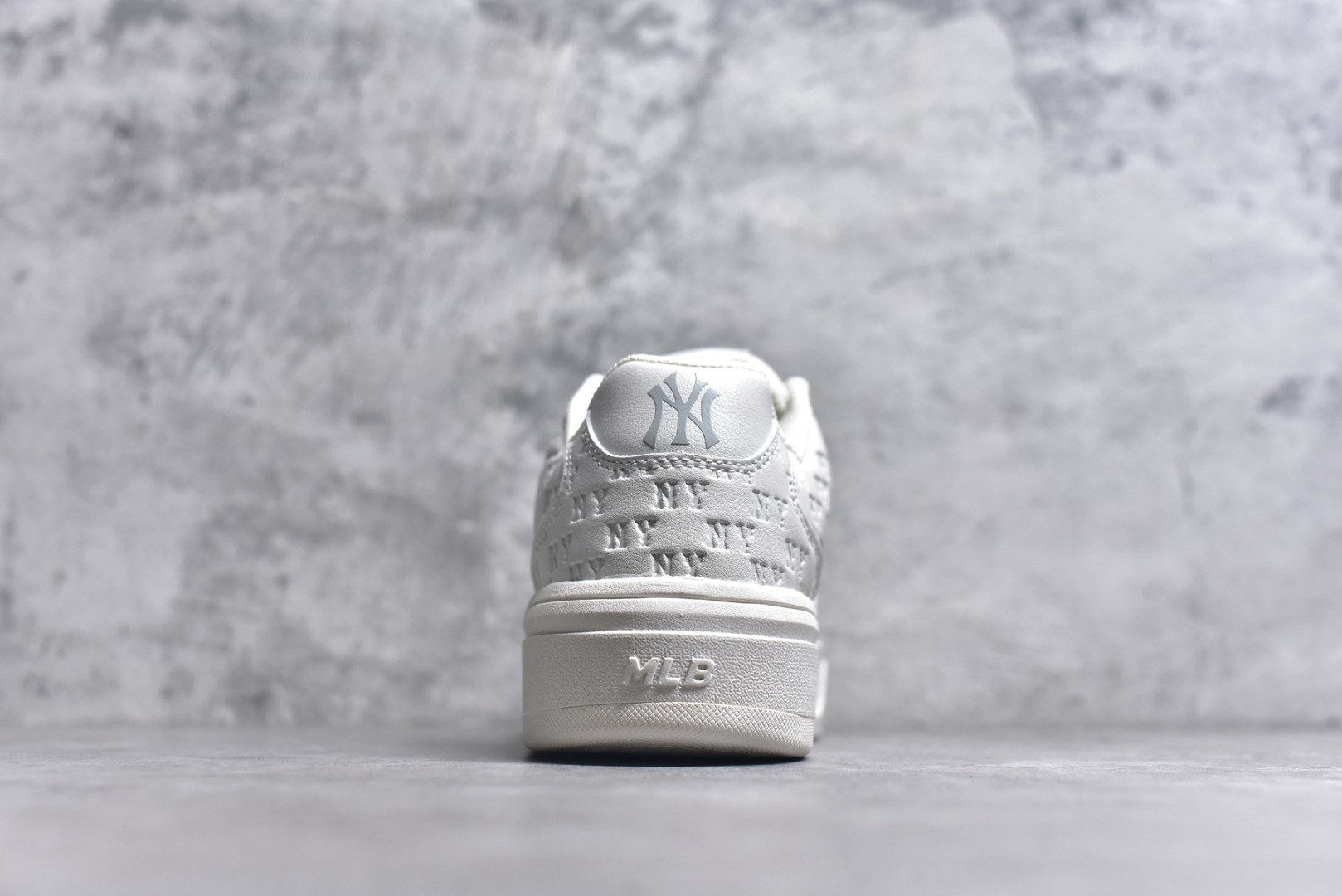 图片[5]-#NY MLB Bigball Chunky Embo Monogram2011 纽约洋基队 增高厚底休闲跑鞋 3ASXE015N 尺码：35 36 36.5 37.5 38 38.5 39 40 40.5 41 42 42.5 43 44 44.5 45-选品中心