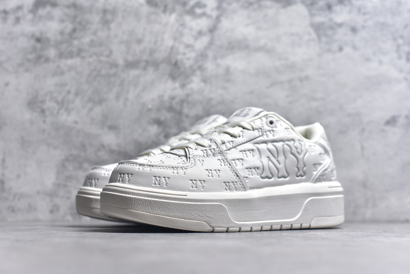 图片[2]-#NY MLB Bigball Chunky Embo Monogram2011 纽约洋基队 增高厚底休闲跑鞋 3ASXE015N 尺码：35 36 36.5 37.5 38 38.5 39 40 40.5 41 42 42.5 43 44 44.5 45-选品中心