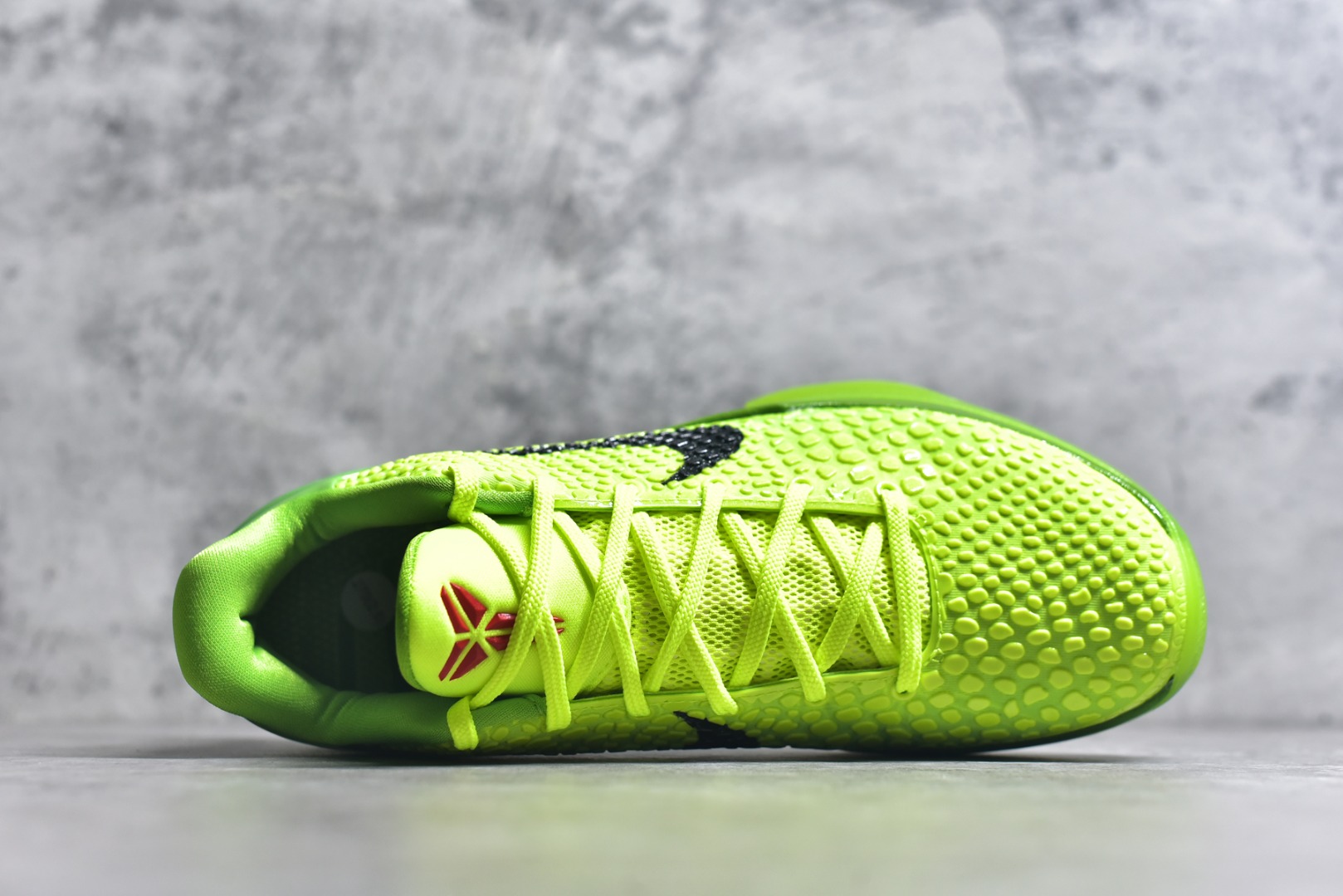 图片[4]-#NK Zoom Kobe 6 Protro 科比六代 青蜂侠 CW2190-300 完美复刻公司货 前掌超大Zoom Turbo气垫 后掌EVA缓震 真正的原汁原味 还原ZP脚感 全身鞋材卡料色独家定制 唯一正确喷漆工艺Swoosh 正确凹凸蛇鳞工艺 正确鞋面渐变效果 内全置真动飞态线 独立原厂模具 最大尺码达到48.5码 首批不拼图大几率过验 亲测已过 支持各种高强度实战 无需担心 上脚价 补货周期极长 脚宽建议买大半码 科比系列前掌偏窄 不影响二次销售 支持七天无理由退换 尺码：40 40.5 41 42 42.5 43 44 44.5 45 45.5 46 47.5 48.5-选品中心