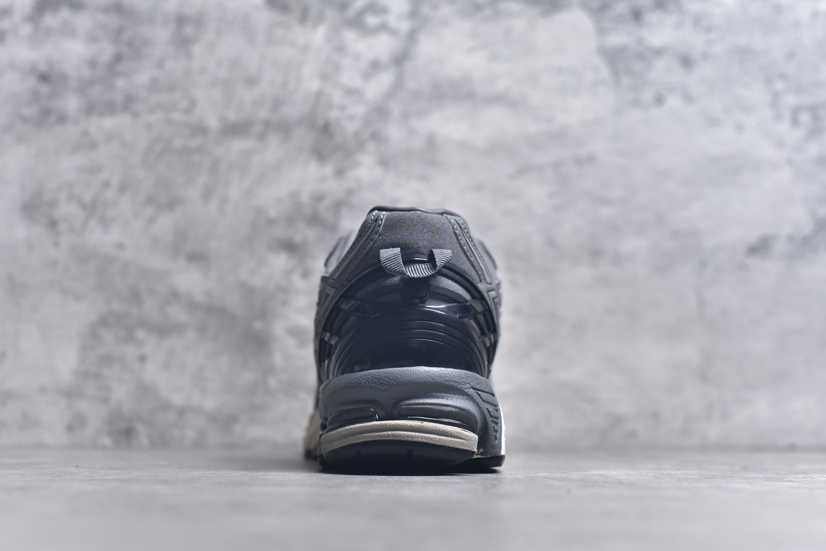 图片[5]-#New Balance M1906系列复古单品宝藏老爹鞋款 复古元素叠加 质感超级棒 楦版型材料细节做工精细 作为NB最经典的档案鞋型之一 与2002一样，1906有着NB最成熟的技术加持和复古款式，而本次推出的版本参照2002r的定位，相信会在性价两端做出权衡。单从造型上来看，依旧是vibe风格，味道很正，细节也很酷，这双1906r无疑必能打入复古跑鞋爱好者的年度鞋款名录 货号：U1906NGC 尺码：36-46.5（半）-选品中心