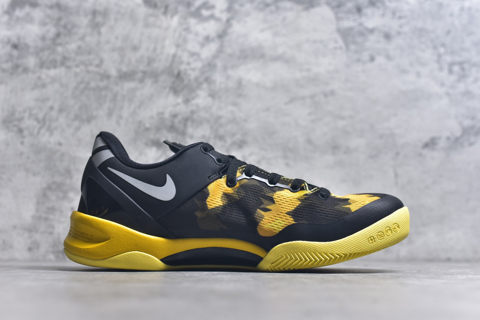 图片[3]-#NK Zoom Kobe 8 科比八代 黑黄 555286-077 React 科技鞋垫加持 实战配置直接拉满 原楦纸板开发 鞋身流线型、后跟塑形 区分土肥圆 原厂针织鞋面一针一线匹配原版 全身鞋材卡料色独家定制 唯一万针立体刺绣SWOOSH 真实底模最大48.5 实战利器 专供海外市场 尺码：40 40.5 41 42 42.5 43 44 44.5 45 46 47.5 48.5 （脚宽、脚胖 建议买大半码）-选品中心