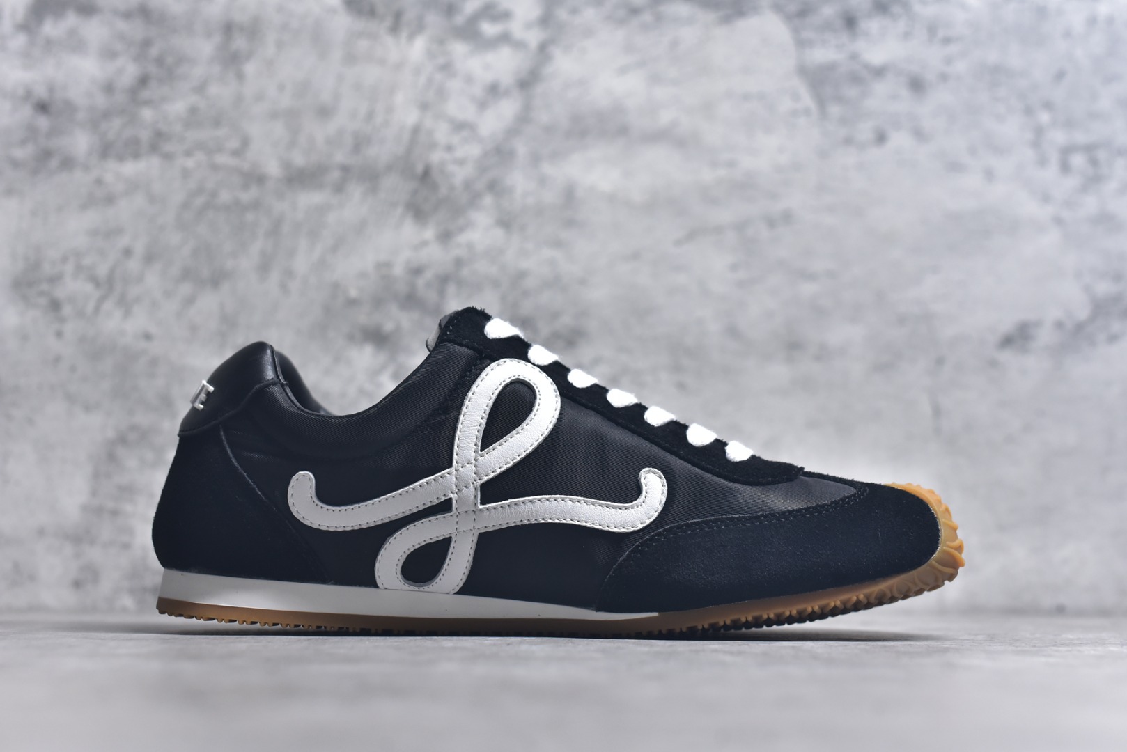 图片[3]-#LOEWE罗意威 Ballet Runner 2.0 尼龙牛皮革 圆头系带 黑色 尺码：35-44-选品中心