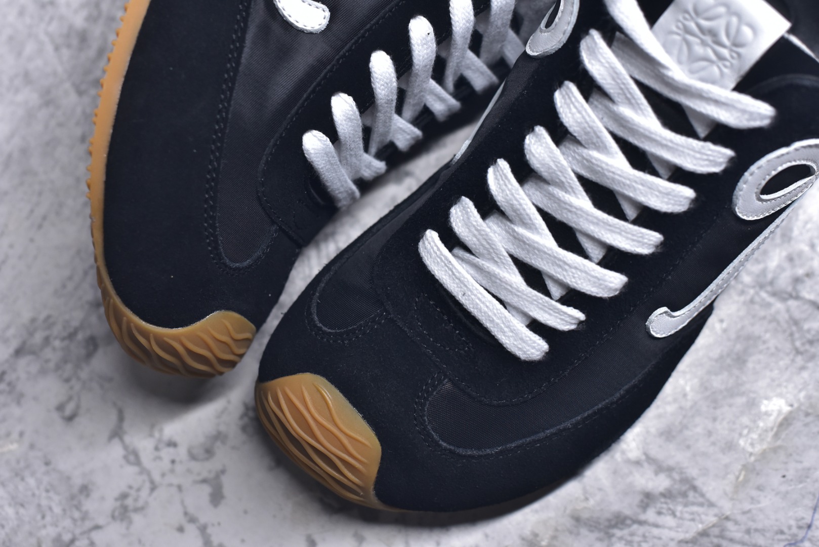 图片[8]-#LOEWE罗意威 Ballet Runner 2.0 尼龙牛皮革 圆头系带 黑色 尺码：35-44-选品中心