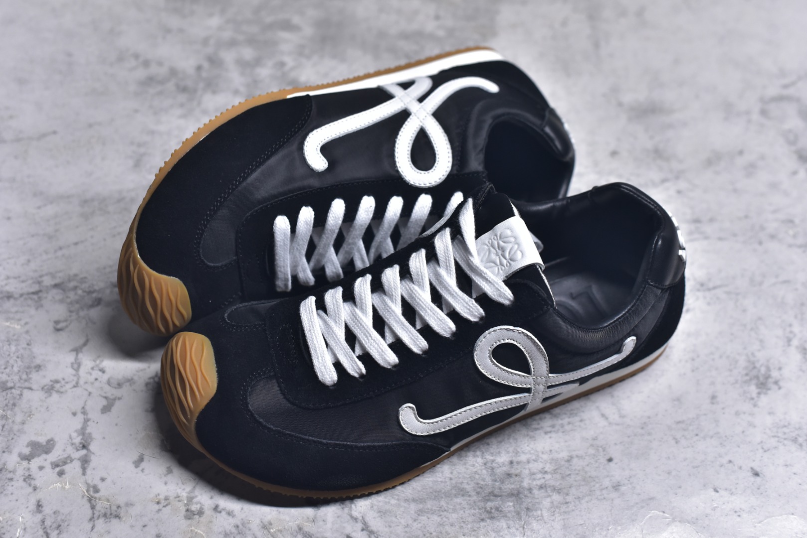 图片[7]-#LOEWE罗意威 Ballet Runner 2.0 尼龙牛皮革 圆头系带 黑色 尺码：35-44-选品中心