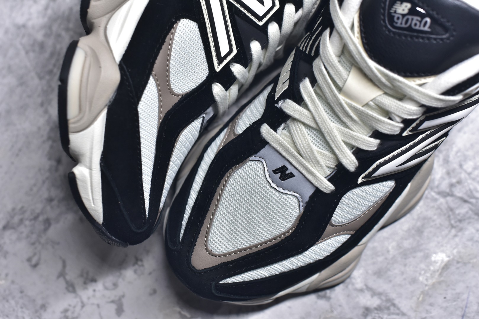 图片[8]-#New Balance NB9060系列 复古休闲运动慢跑鞋 U9060BLZ #鞋款灵感源自设计师本人对夏日的怀日回忆。鞋面大身由空间双格及磨砂鞋面拼接而生，配以柔和、温暖的粉橘色调，夏日氛围拉满 #采用大面积网眼以及麂皮材质覆盖鞋身，还原经典气质。搭载ABZORB避震科技，由泡沫聚酯制成，上脚可以有效减少由鞋底反弹对身体及双腿的冲击力 尺码：36-46.5-选品中心