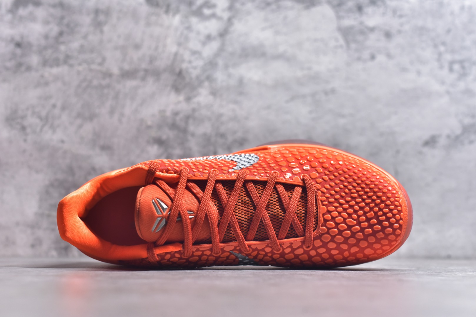 图片[4]-#NK Zoom Kobe 6 Protro 科比六代 暴力橙 IH1871-800 完美复刻公司货 前掌超大Zoom Turbo气垫 后掌EVA缓震 真正的原汁原味 还原ZP脚感 全身鞋材卡料色独家定制 唯一正确喷漆工艺Swoosh 正确凹凸蛇鳞工艺 正确鞋面渐变效果 内全置真动飞态线 独立原厂模具 最大尺码达到48.5码 首批不拼图大几率过验 亲测已过 支持各种高强度实战 无需担心 上脚价 补货周期极长 脚宽建议买大半码 科比系列前掌偏窄 不影响二次销售 支持七天无理由退换 尺码：40 40.5 41 42 42.5 43 44 44.5 45 45.5 46 47.5 48.5-选品中心
