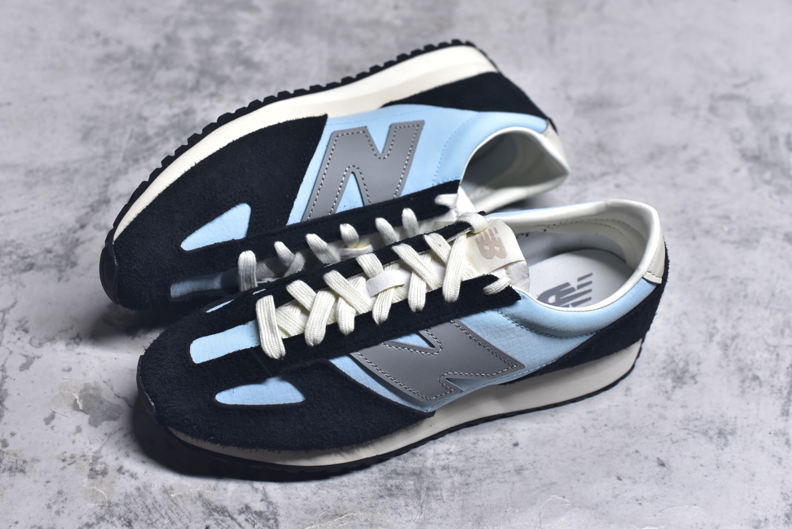 图片[7]-#New Balance NB471 经典复古时髦 休闲跑步鞋 完美平衡了复古腔调与现代舒适 这双承载着时空对话的跑鞋 正在用毫米级的细节革新 书写复古运动鞋的新纪元 当别人在追逐5cm气垫时 New Balance用471系列证明 真正的潮流 从来不是盲目堆砌 而是让每个时代的美好都能被重新看见货号：U471AB尺码：36 37 37.5 38 38.5 39.5 40 40.5 41.5 42 42.5 43 44 44.5 45-选品中心