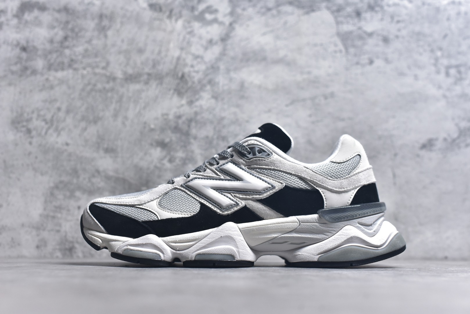 #New Balance NB 9060 浅灰色 货号：U9060JBB 尺码：36 36.5 37 38.5 39 40 40.5 41 42 42.5 43 44 44.5 45 46 46.5-选品中心