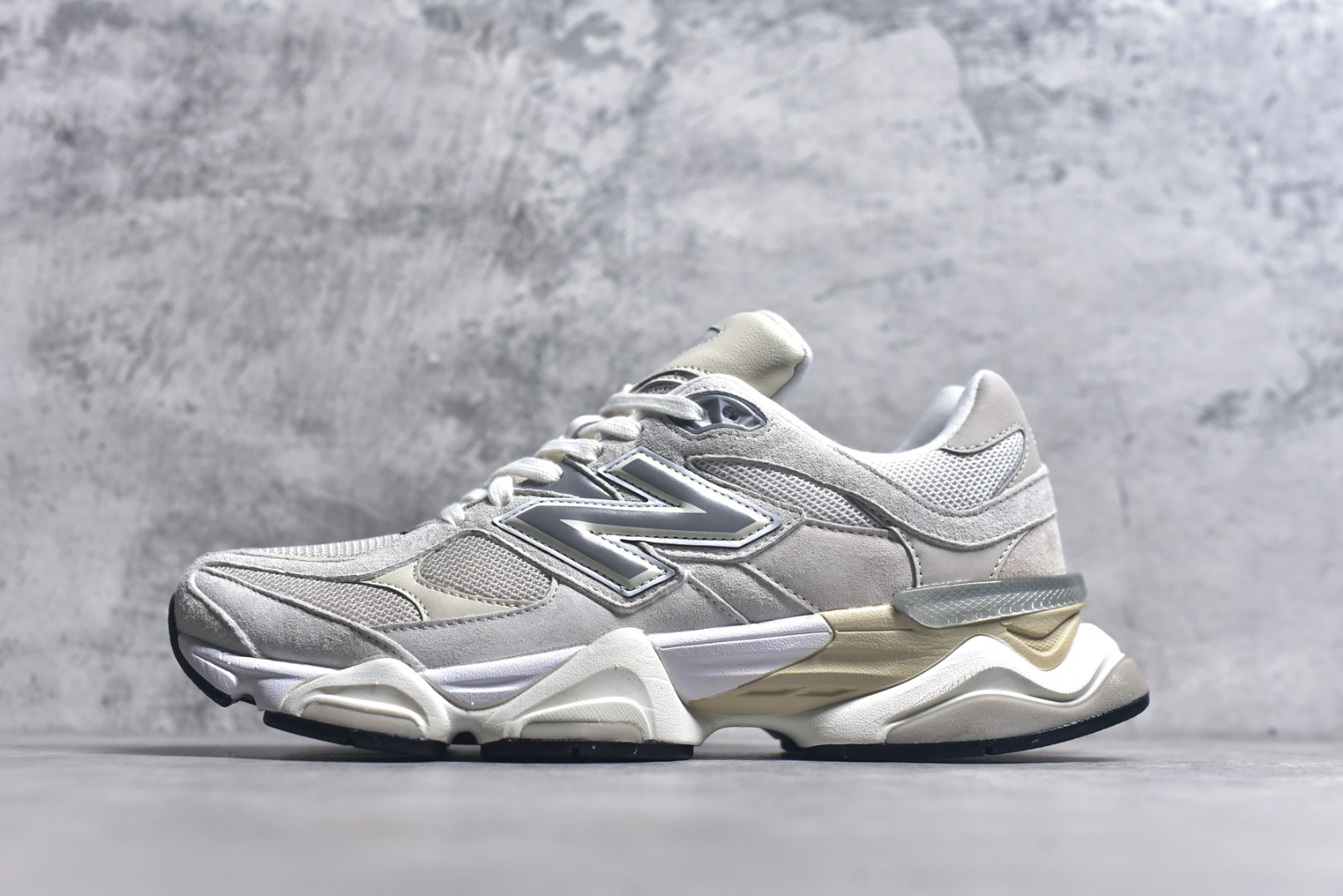 #New Balance NB 9060米色 货号：U9060WHT 尺码：36 36.5 37 38.5 39 40 40.5 41 42 42.5 43 44 44.5 45 46 46.5-选品中心