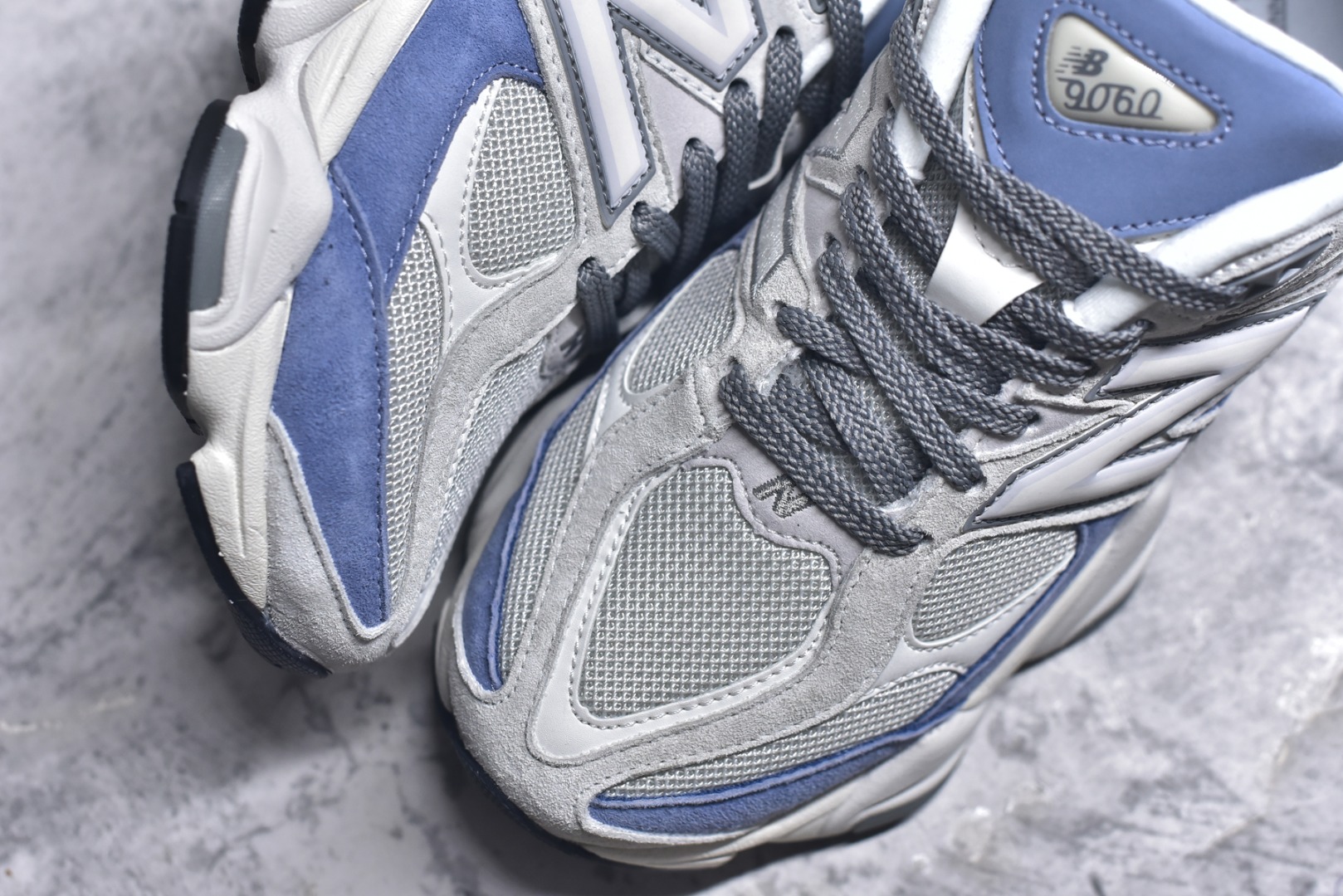 图片[8]-#New Balance NB9060 联名款 复古休闲运动慢跑鞋 U9060JBA #鞋款灵感源自设计师本人对夏日的怀日回忆。鞋面大身由空间双格及磨砂鞋面拼接而生，配以柔和、温暖的粉橘色调，夏日氛围拉满 #采用大面积网眼以及麂皮材质覆盖鞋身，还原经典气质。搭载ABZORB避震科技，由泡沫聚酯制成，上脚可以有效减少由鞋底反弹对身体及双腿的冲击力 尺码：36 37 37.5 38 38.5 39 40 40.5 41 42 42.5 43 44 44.5 45 46.5-选品中心