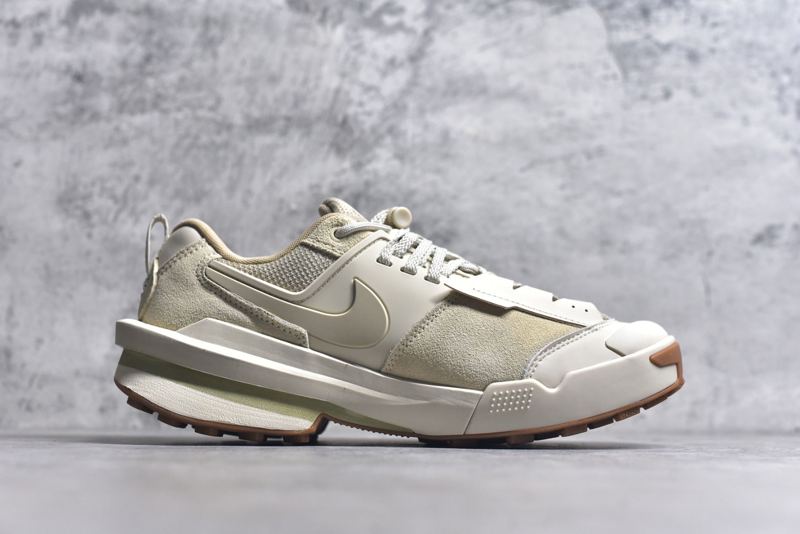 图片[3]-#Sacai x NK Zegamadome SP 联名款舒适防滑耐磨低帮生活休闲鞋 HQ8618-100 整双鞋采用了 Zoom X 缓震科技和 Vibram 外底 在保证舒适度的同时又兼顾了耐用性 并且提供了出色的抓地力 鞋面则是全新 ZoomX Zegama 科技 将网眼和绒面革材质融合而成的全新科技面料 兼顾透气性与耐用性 尺码：36 36.5 37.5 38 38.5 39 40 40.5 41 42 42.5 43 44 44.5 45 46-选品中心