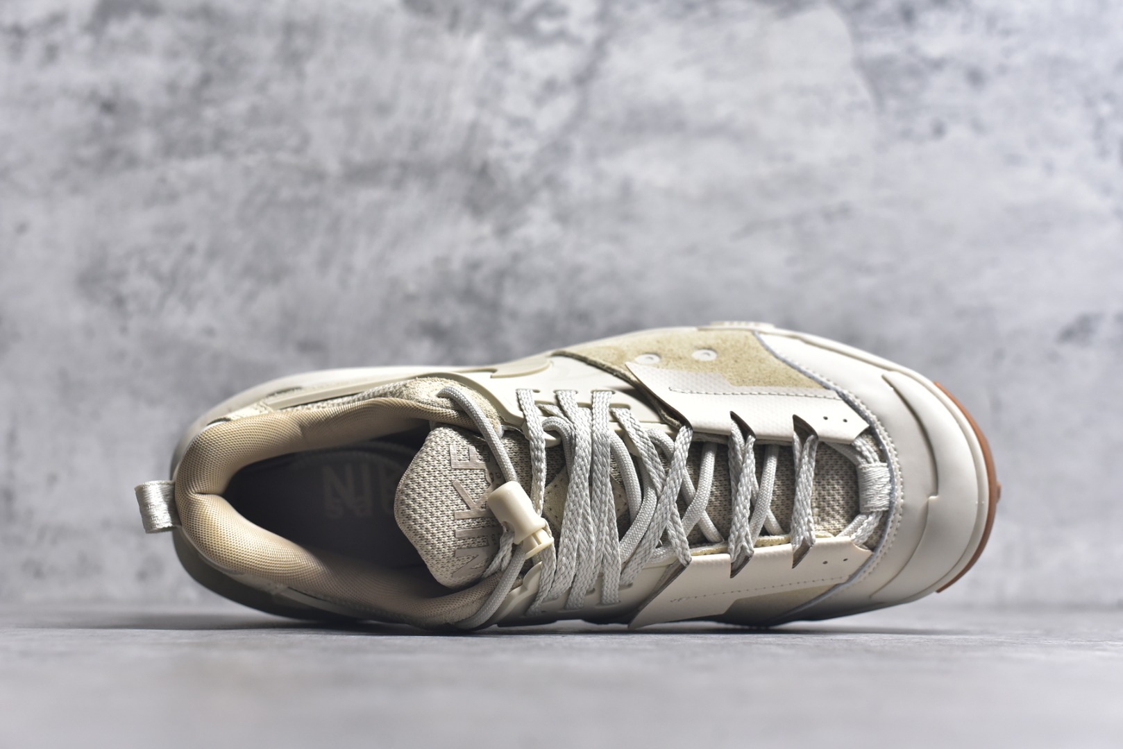 图片[4]-#Sacai x NK Zegamadome SP 联名款舒适防滑耐磨低帮生活休闲鞋 HQ8618-100 整双鞋采用了 Zoom X 缓震科技和 Vibram 外底 在保证舒适度的同时又兼顾了耐用性 并且提供了出色的抓地力 鞋面则是全新 ZoomX Zegama 科技 将网眼和绒面革材质融合而成的全新科技面料 兼顾透气性与耐用性 尺码：36 36.5 37.5 38 38.5 39 40 40.5 41 42 42.5 43 44 44.5 45 46-选品中心