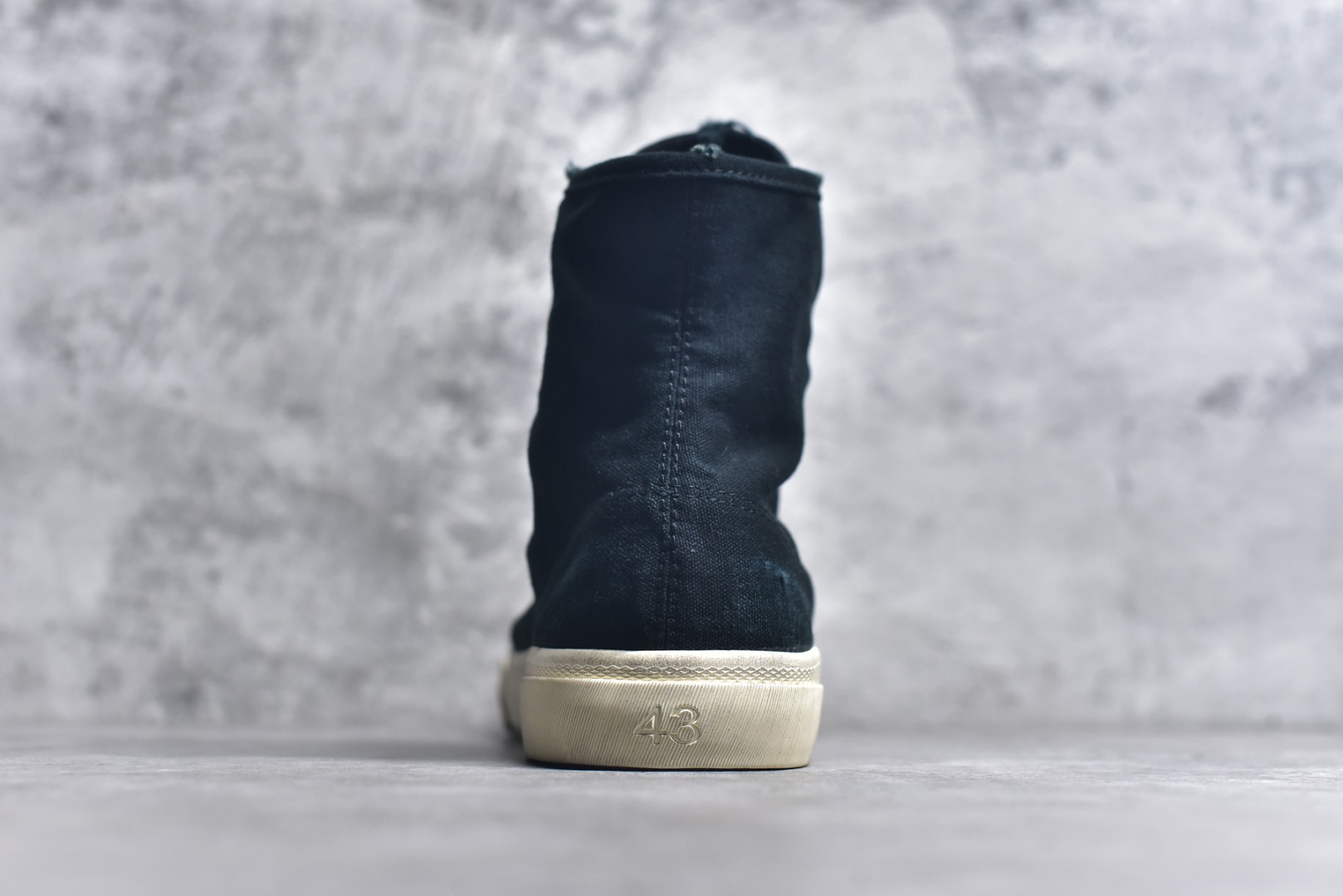 图片[5]-#帆布鞋黑白高 货号 1090 BALENCIAGA巴黎世家 PARIS磨损做旧效果休闲低帮帆布鞋 低帮 绑带鞋面背面浮印尺码鞋头边缘印有BALENCIAGA品牌标识大盒从里到外一切百分百还原官方配置 顶级专供碾压一切版本尺码：35 36 37 38 39 40 41 42 43 44 45-选品中心