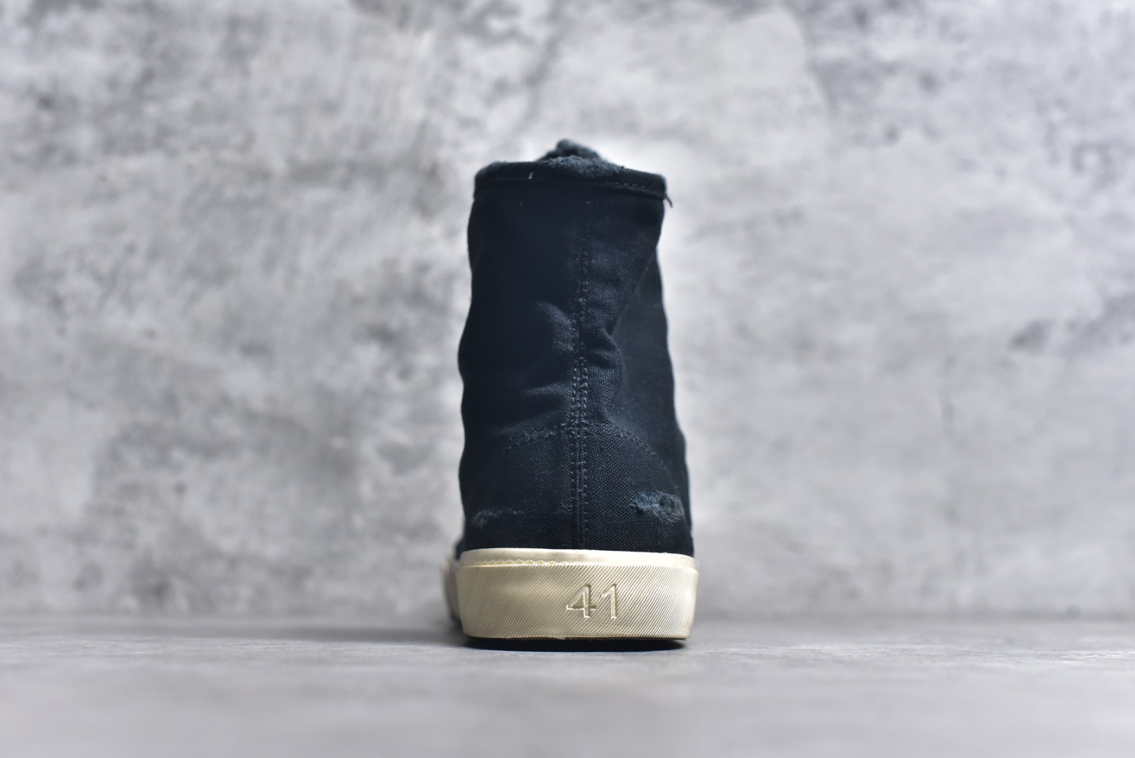 图片[5]-#帆布鞋黑白高 货号 1090 BALENCIAGA巴黎世家 PARIS磨损做旧效果休闲低帮帆布鞋 低帮 绑带鞋面背面浮印尺码鞋头边缘印有BALENCIAGA品牌标识大盒从里到外一切百分百还原官方配置 顶级专供碾压一切版本尺码：35 36 37 38 39 40 41 42 43 44 45-选品中心