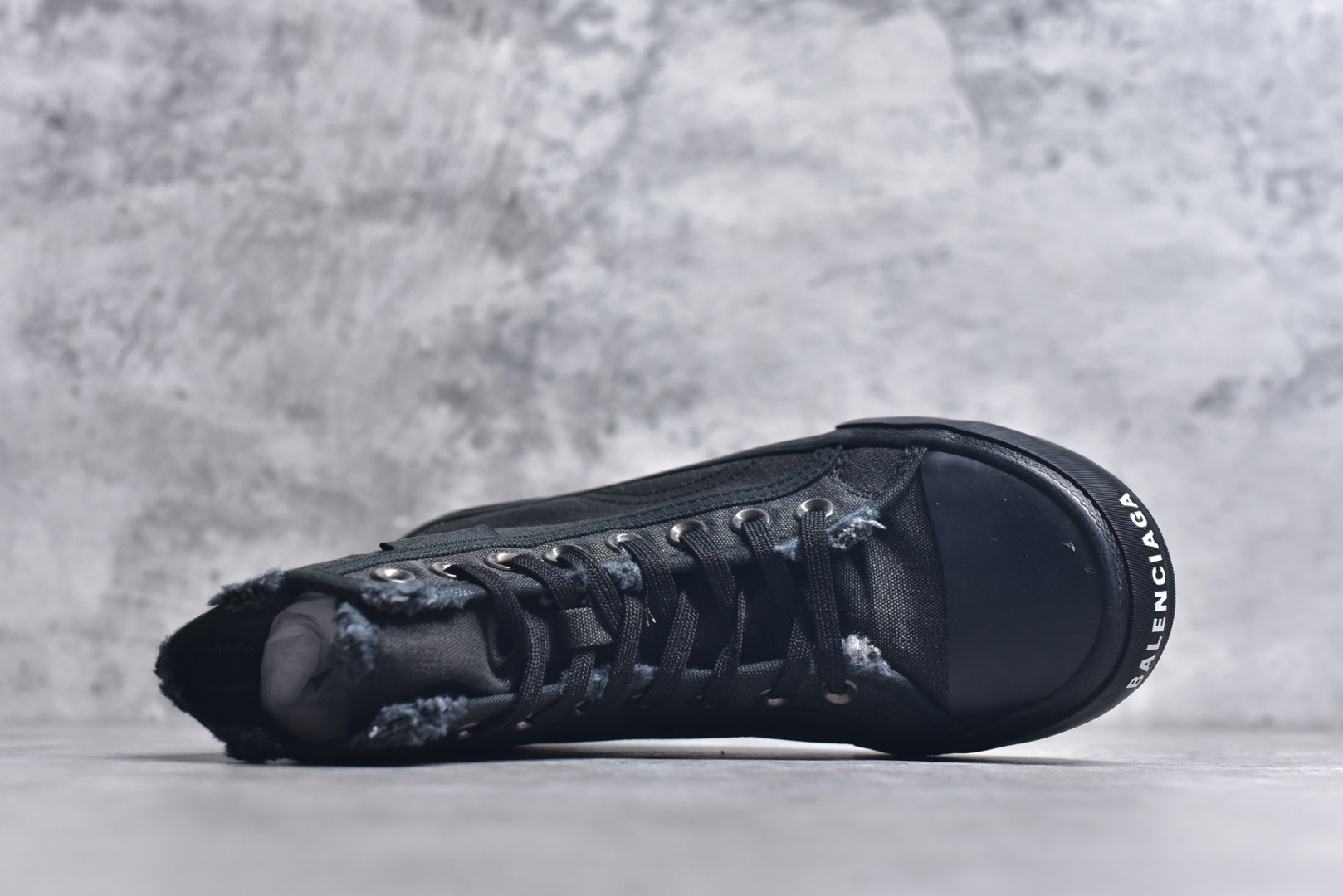 图片[4]-#帆布鞋全黑高 货号 1090 BALENCIAGA巴黎世家 PARIS磨损做旧效果休闲低帮帆布鞋 低帮 绑带鞋面背面浮印尺码鞋头边缘印有BALENCIAGA品牌标识大盒从里到外一切百分百还原官方配置 顶级专供碾压一切版本尺码：35 36 37 38 39 40 41 42 43 44 45-选品中心