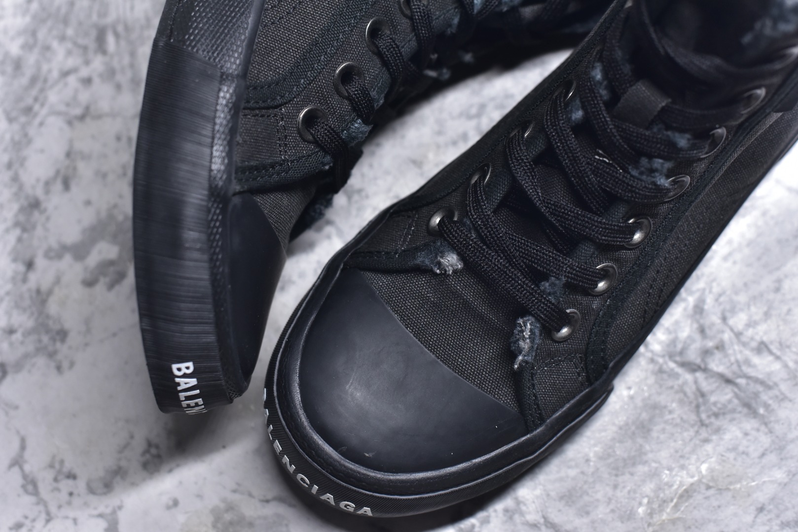 图片[8]-#帆布鞋全黑高 货号 1090 BALENCIAGA巴黎世家 PARIS磨损做旧效果休闲低帮帆布鞋 低帮 绑带鞋面背面浮印尺码鞋头边缘印有BALENCIAGA品牌标识大盒从里到外一切百分百还原官方配置 顶级专供碾压一切版本尺码：35 36 37 38 39 40 41 42 43 44 45-选品中心