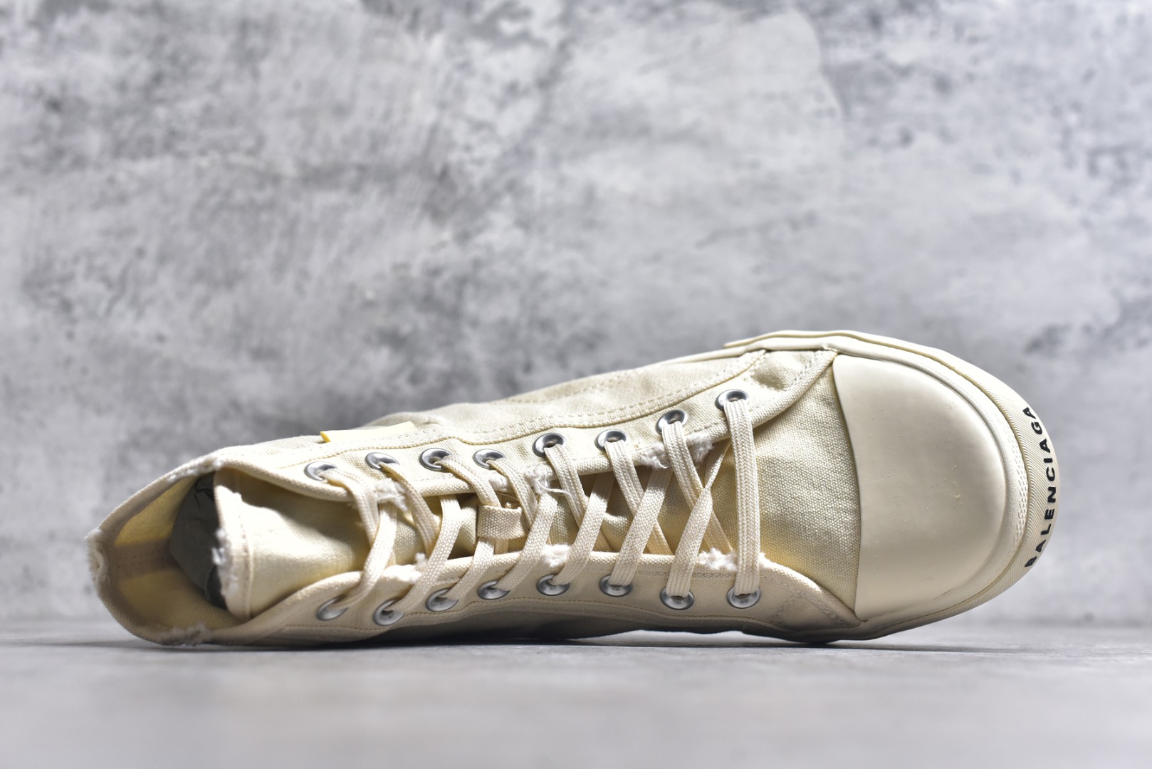 图片[4]-#帆布鞋米高 货号9090 BALENCIAGA巴黎世家 PARIS磨损做旧效果休闲低帮帆布鞋 低帮 绑带鞋面背面浮印尺码鞋头边缘印有BALENCIAGA品牌标识大盒从里到外一切百分百还原官方配置 顶级专供碾压一切版本尺码：35 36 37 38 39 40 41 42 43 44 45-选品中心
