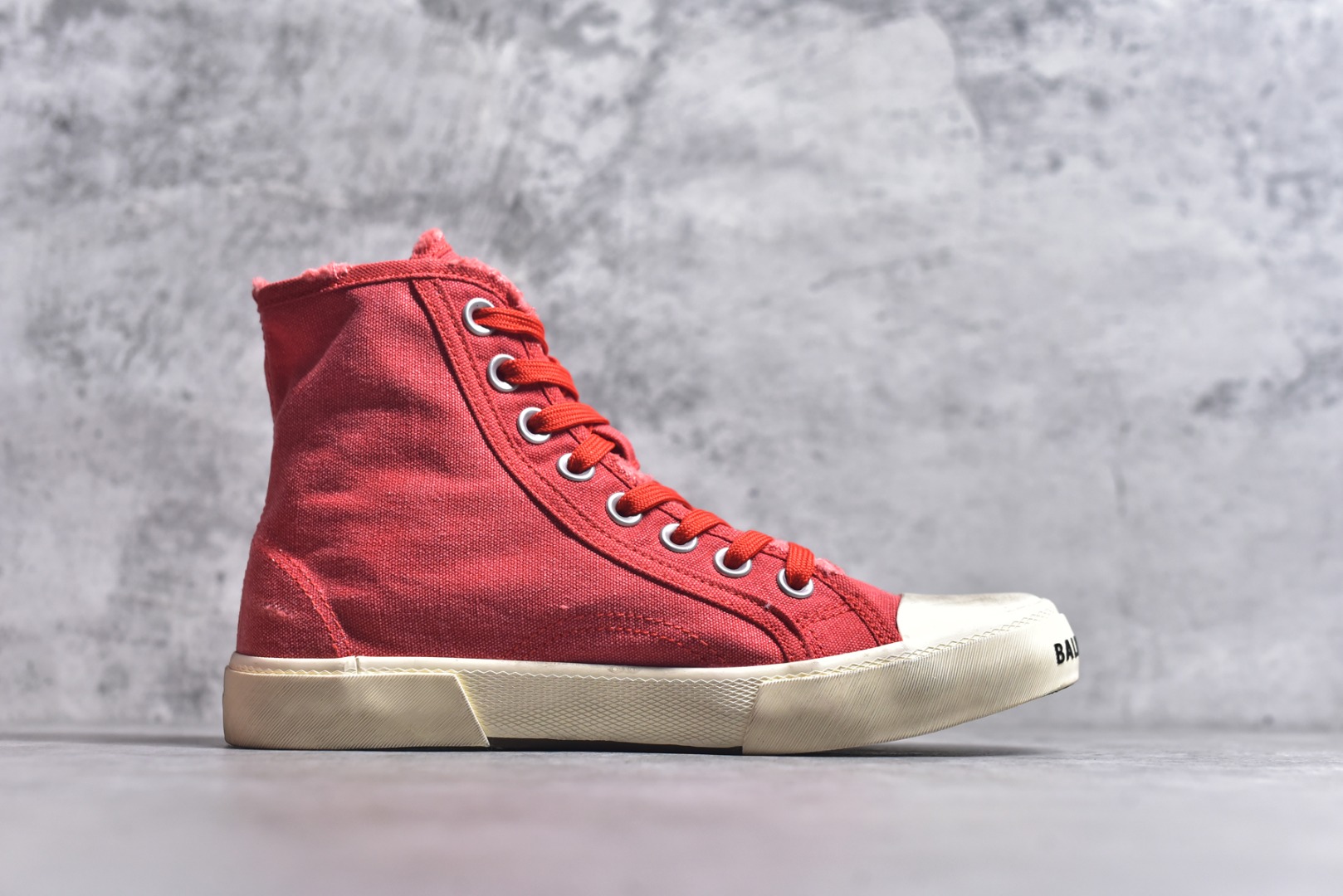 图片[3]-#帆布鞋大红高 货号 6090 BALENCIAGA巴黎世家 PARIS磨损做旧效果休闲低帮帆布鞋 低帮 绑带鞋面背面浮印尺码鞋头边缘印有BALENCIAGA品牌标识大盒从里到外一切百分百还原官方配置 顶级专供碾压一切版本尺码：35 36 37 38 39 40 41 42 43 44 45-选品中心