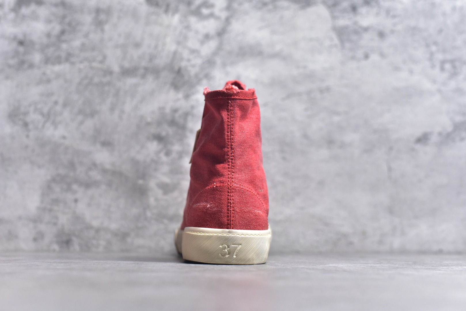 图片[5]-#帆布鞋大红高 货号 6090 BALENCIAGA巴黎世家 PARIS磨损做旧效果休闲低帮帆布鞋 低帮 绑带鞋面背面浮印尺码鞋头边缘印有BALENCIAGA品牌标识大盒从里到外一切百分百还原官方配置 顶级专供碾压一切版本尺码：35 36 37 38 39 40 41 42 43 44 45-选品中心