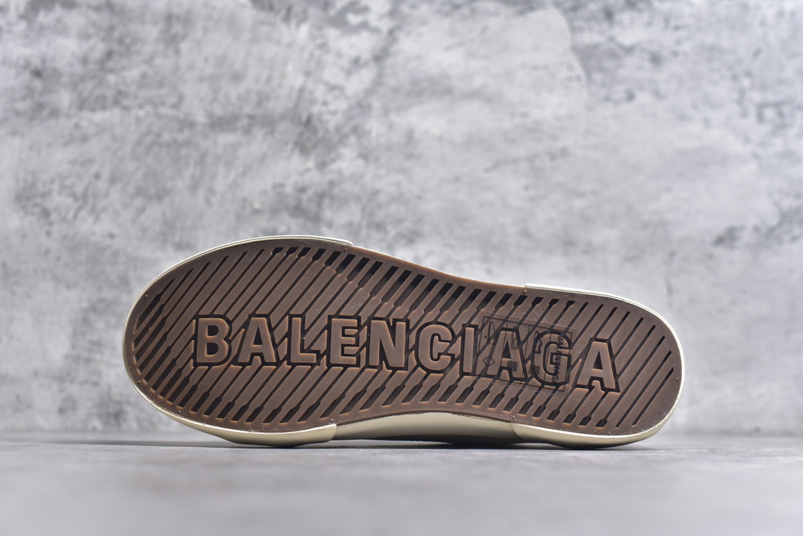 图片[6]-#帆布鞋米低 货号 9091 BALENCIAGA巴黎世家 PARIS磨损做旧效果休闲低帮帆布鞋 低帮 绑带鞋面背面浮印尺码鞋头边缘印有BALENCIAGA品牌标识大盒从里到外一切百分百还原官方配置 顶级专供碾压一切版本尺码：35 36 37 38 39 40 41 42 43 44 45-选品中心