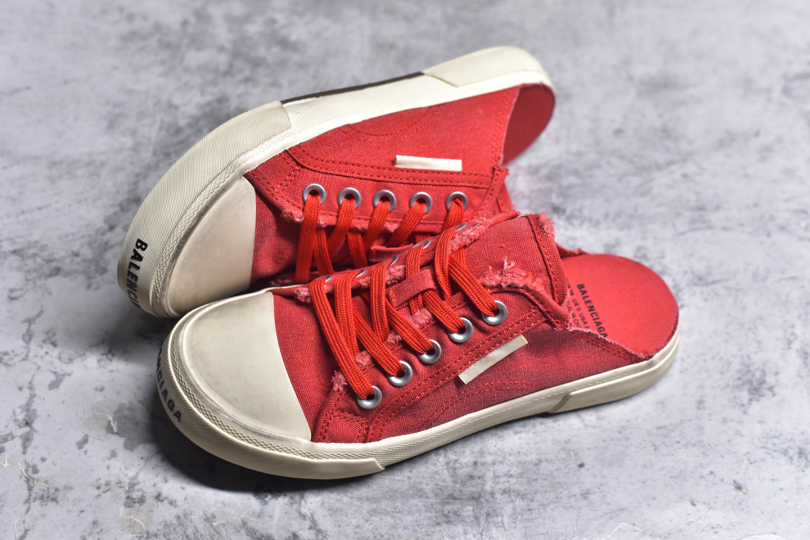图片[7]-#帆布鞋大红半 货号 6092 BALENCIAGA巴黎世家 PARIS磨损做旧效果休闲低帮帆布鞋 低帮 绑带鞋面背面浮印尺码鞋头边缘印有BALENCIAGA品牌标识大盒从里到外一切百分百还原官方配置 顶级专供碾压一切版本尺码：35 36 37 38 39 40 41 42 43 44 45-选品中心