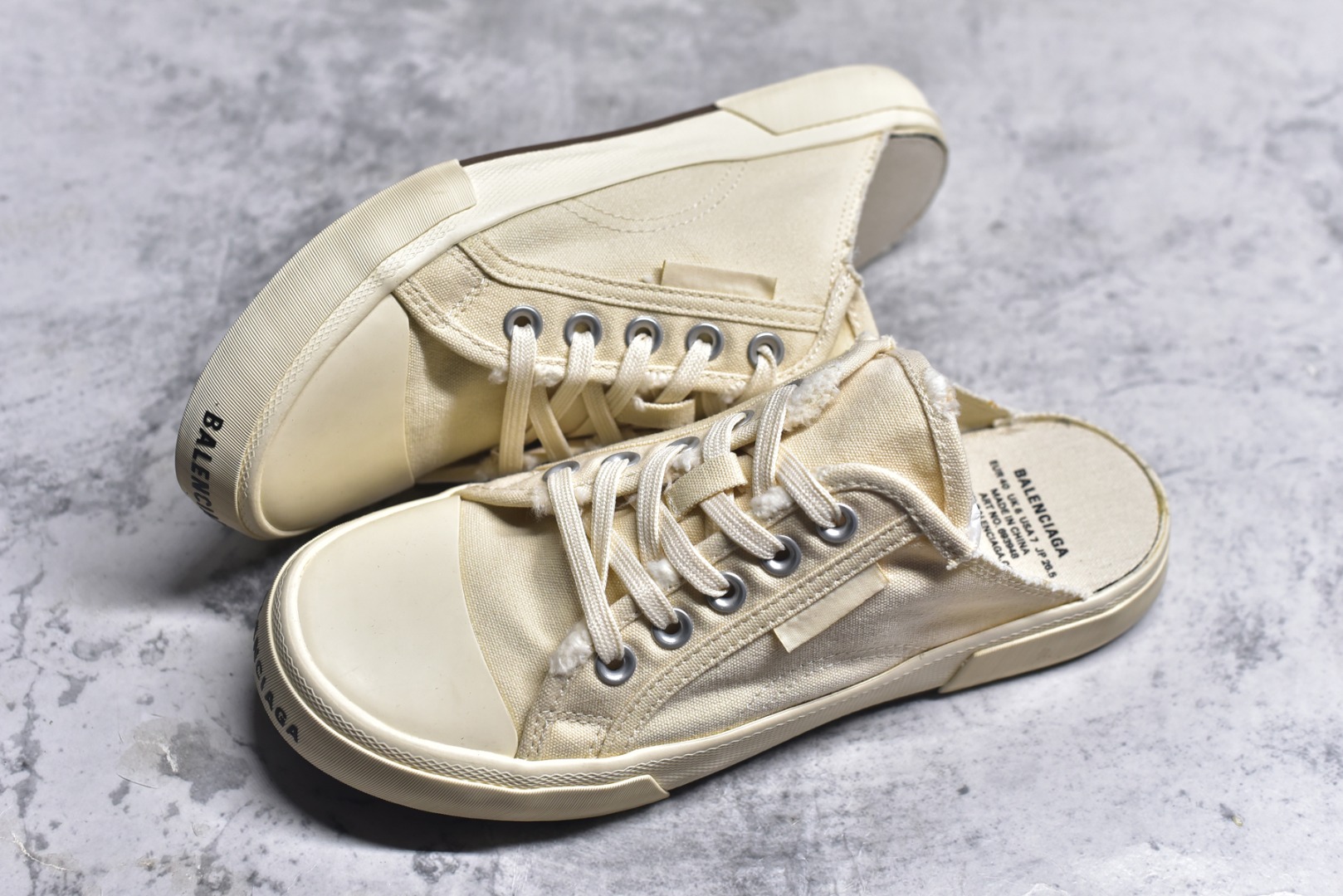 图片[7]-#帆布鞋米半 货号 9092 BALENCIAGA巴黎世家 PARIS磨损做旧效果休闲低帮帆布鞋 低帮 绑带鞋面背面浮印尺码鞋头边缘印有BALENCIAGA品牌标识大盒从里到外一切百分百还原官方配置 顶级专供碾压一切版本尺码：35 36 37 38 39 40 41 42 43 44 45-选品中心