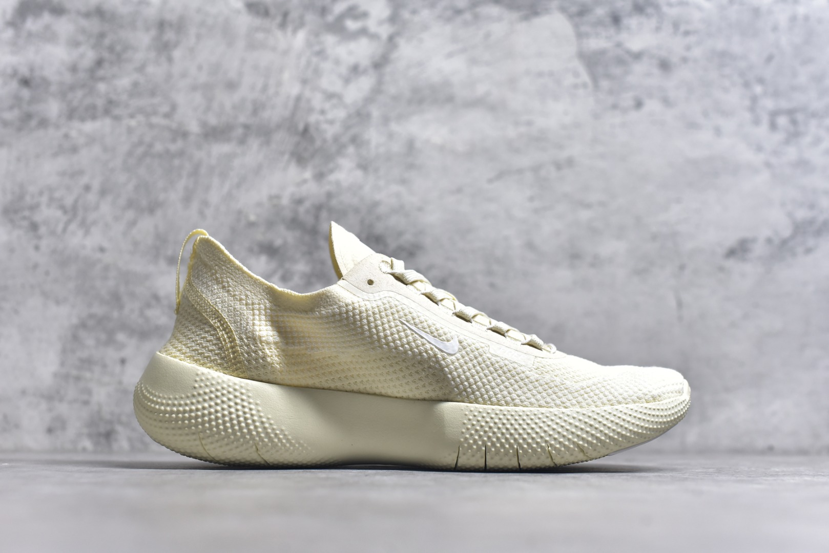 图片[3]-#Nike Free 2025 耐克新款飞织面 透气缓震运动跑鞋 官方同步出货 飞织鞋面提供出色的弹性和支撑力鞋底融入凹槽设计 塑就柔韧灵活性 令运动自由无拘加厚泡绵中底 柔韧灵活 出色缓震 货号： HF2720-101 尺码：36 36.5 37.5 38 38.5 39 40 40.5 41 42 42.5 43 44 44.5 45-选品中心